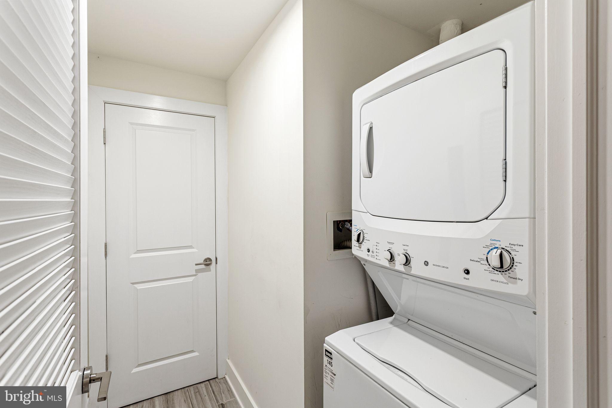 KENSINGTON - Residential