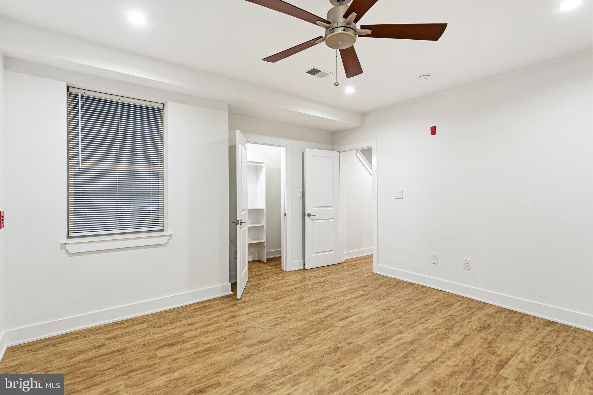 KENSINGTON - Residential