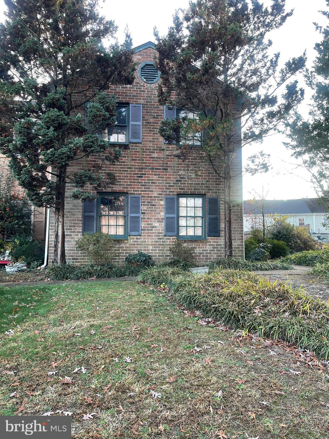 OLDE GREENWICH - Residential