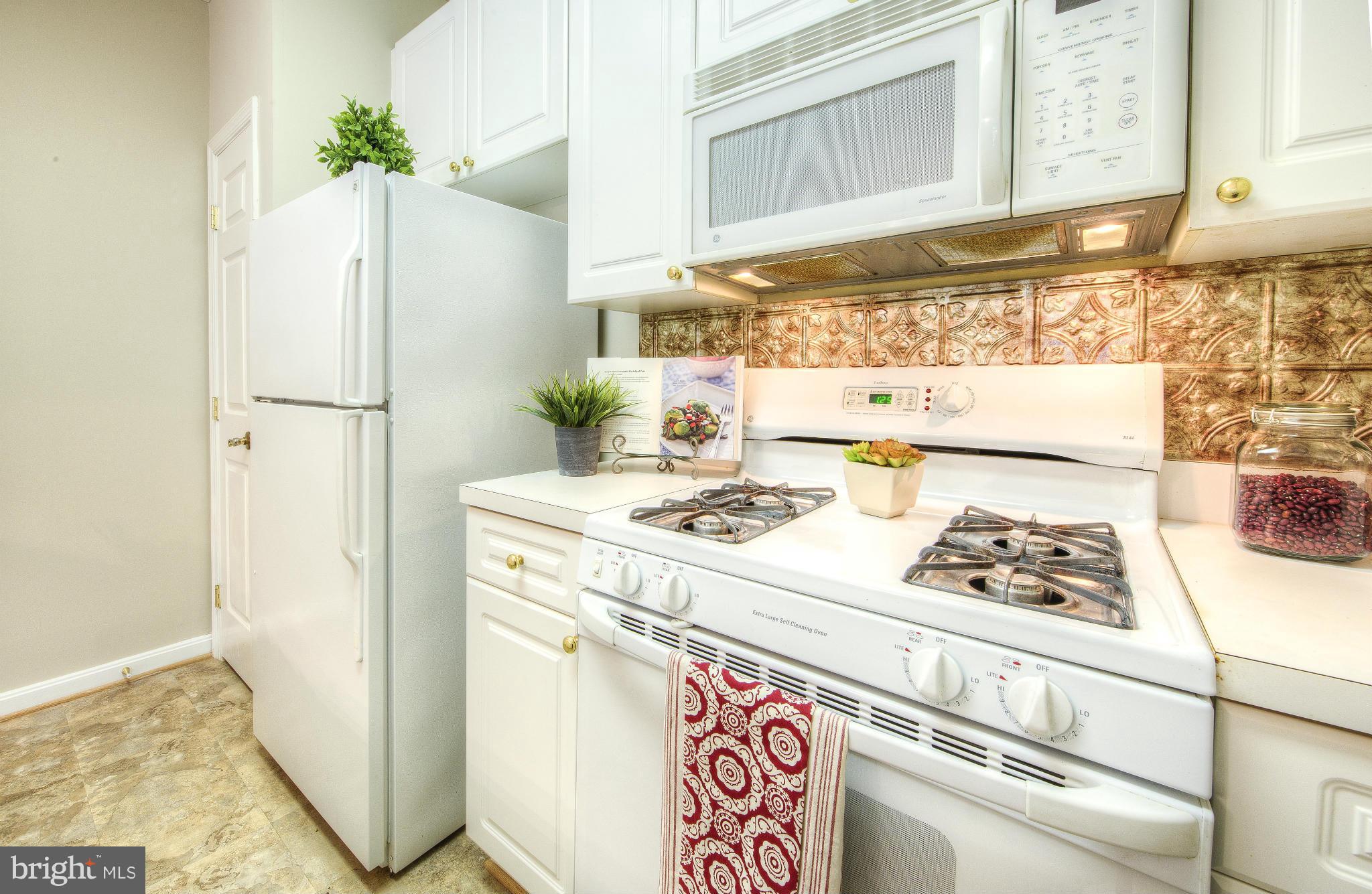 CEDAR LAKES - Residential Lease