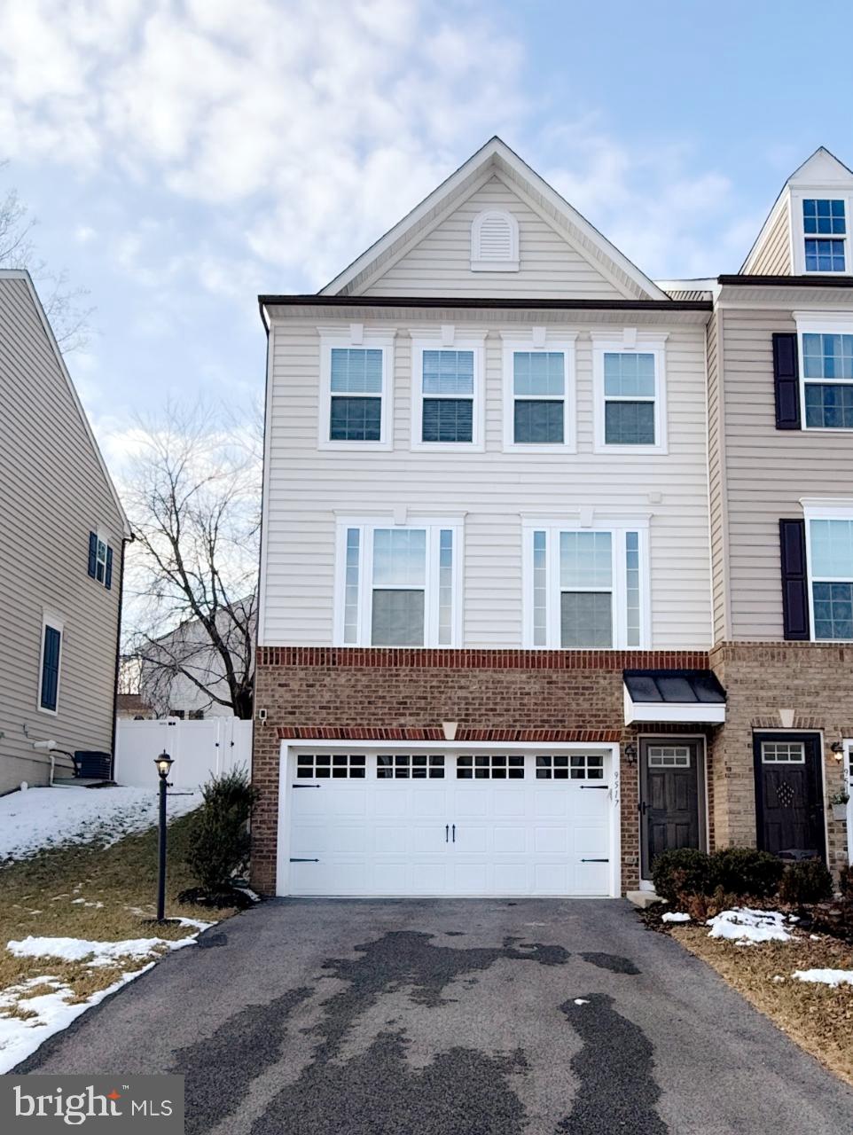 FABLE HILL - Residential Lease