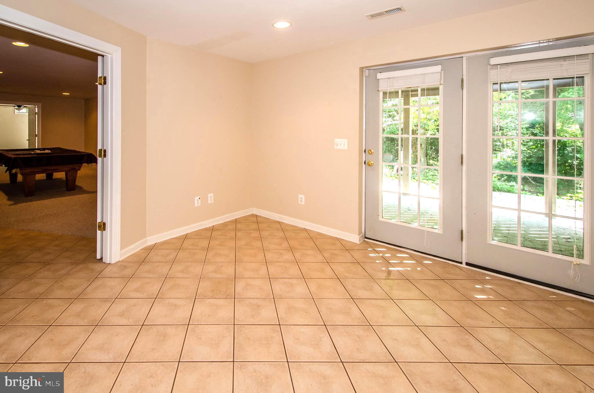 SPRING LAKES - Residential