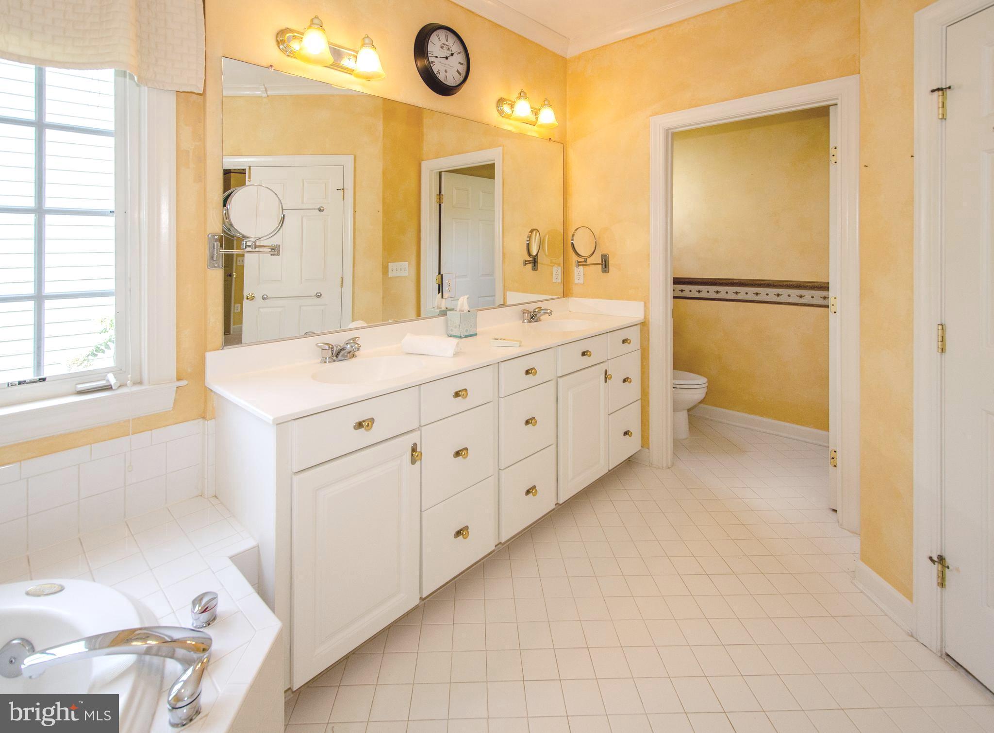 SPRING LAKES - Residential