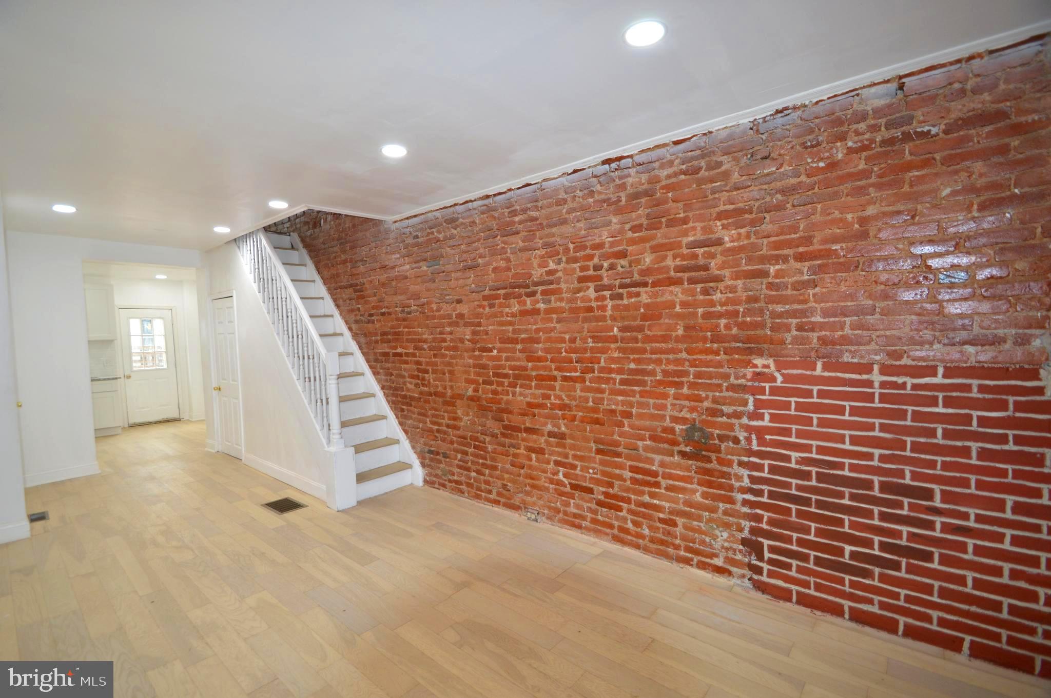 POINT BREEZE - Residential