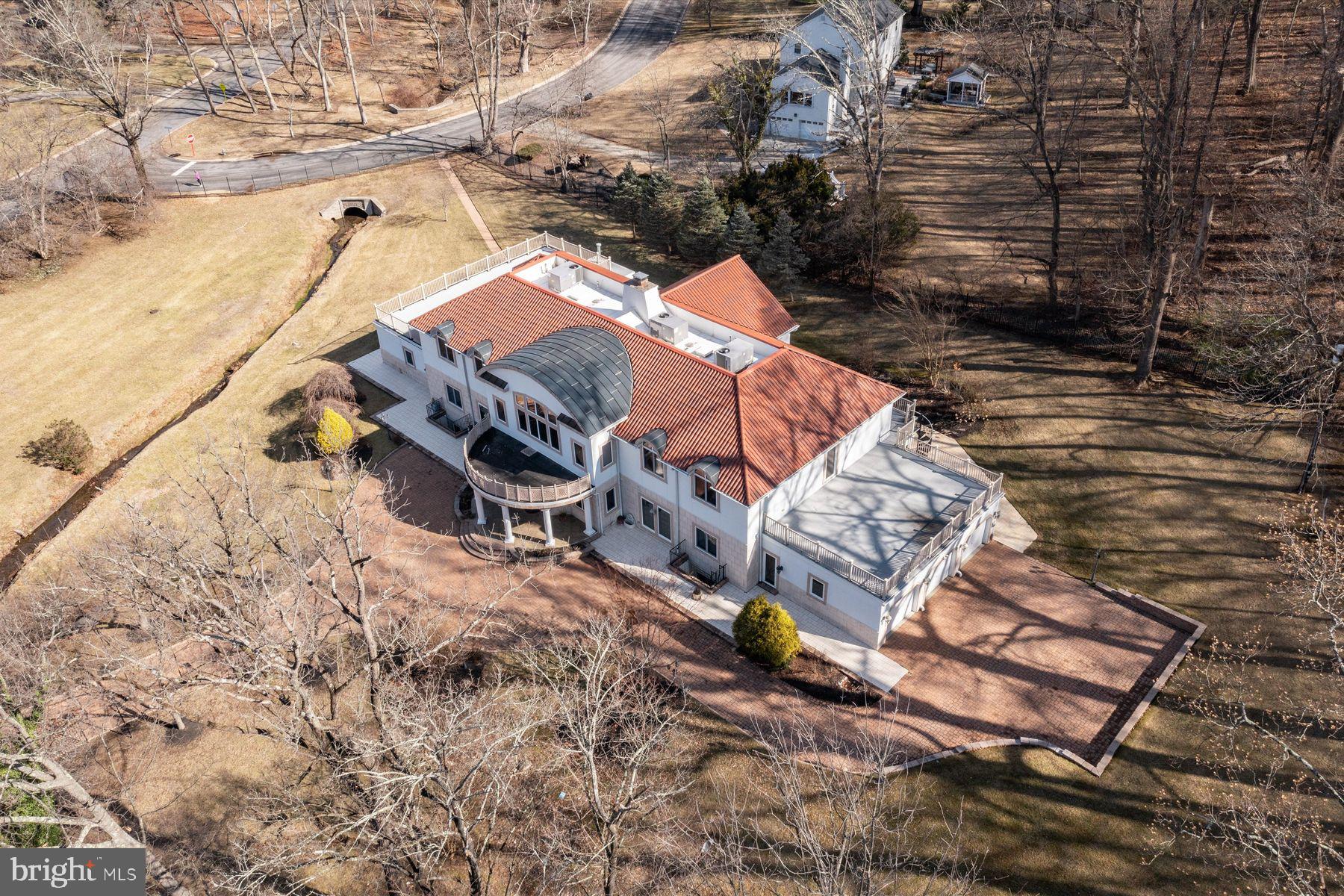 BRYN MAWR - Residential