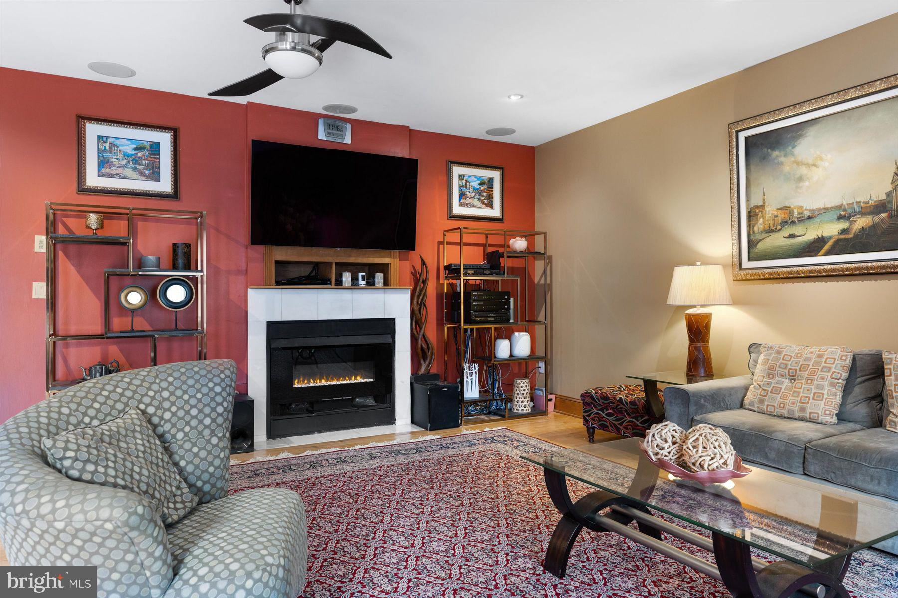 BRYN MAWR - Residential