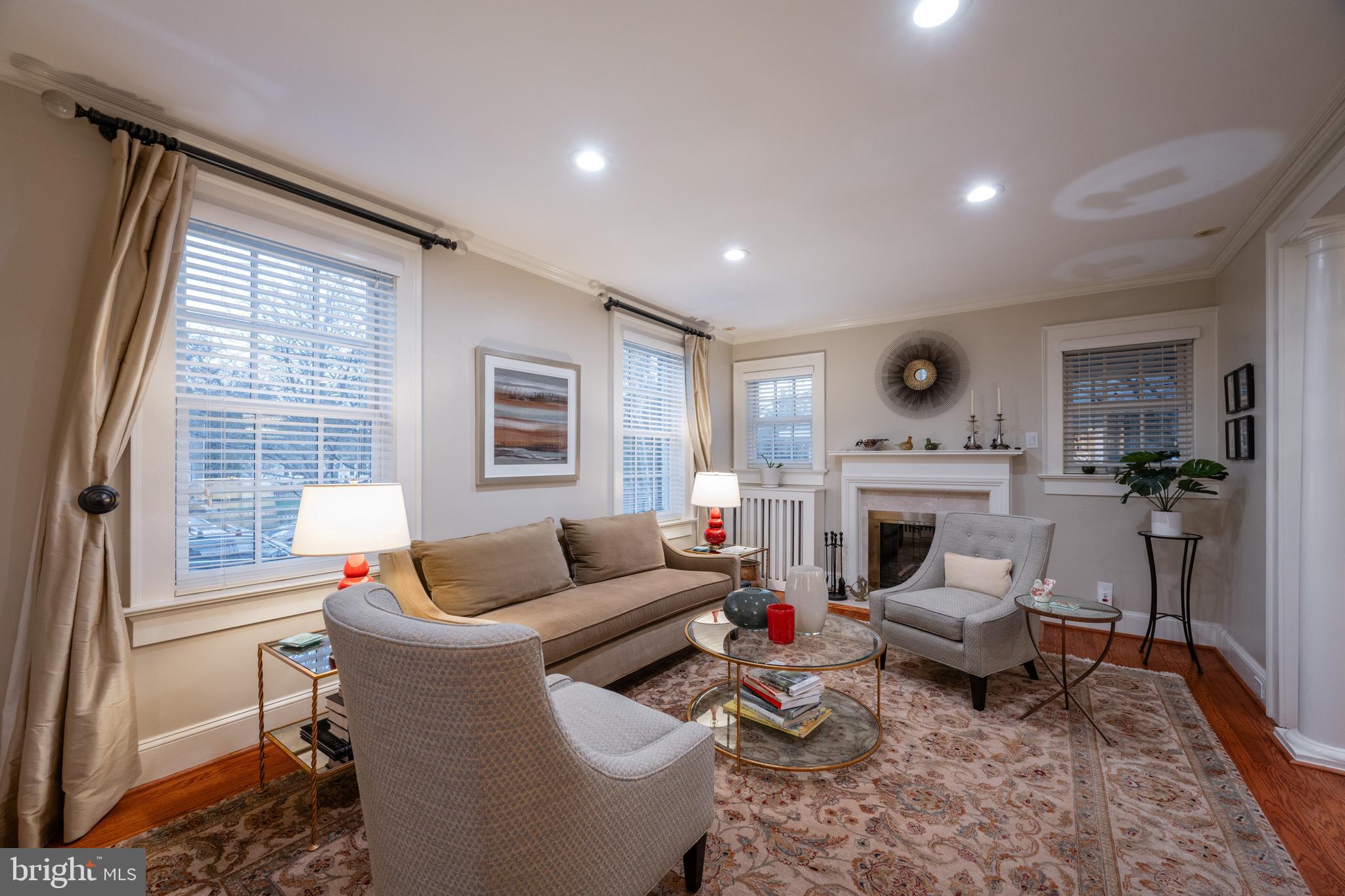 ROSEMONT - Residential