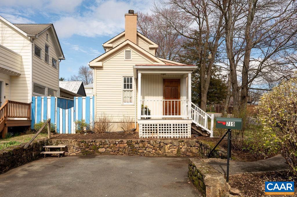 BELMONT - Residential