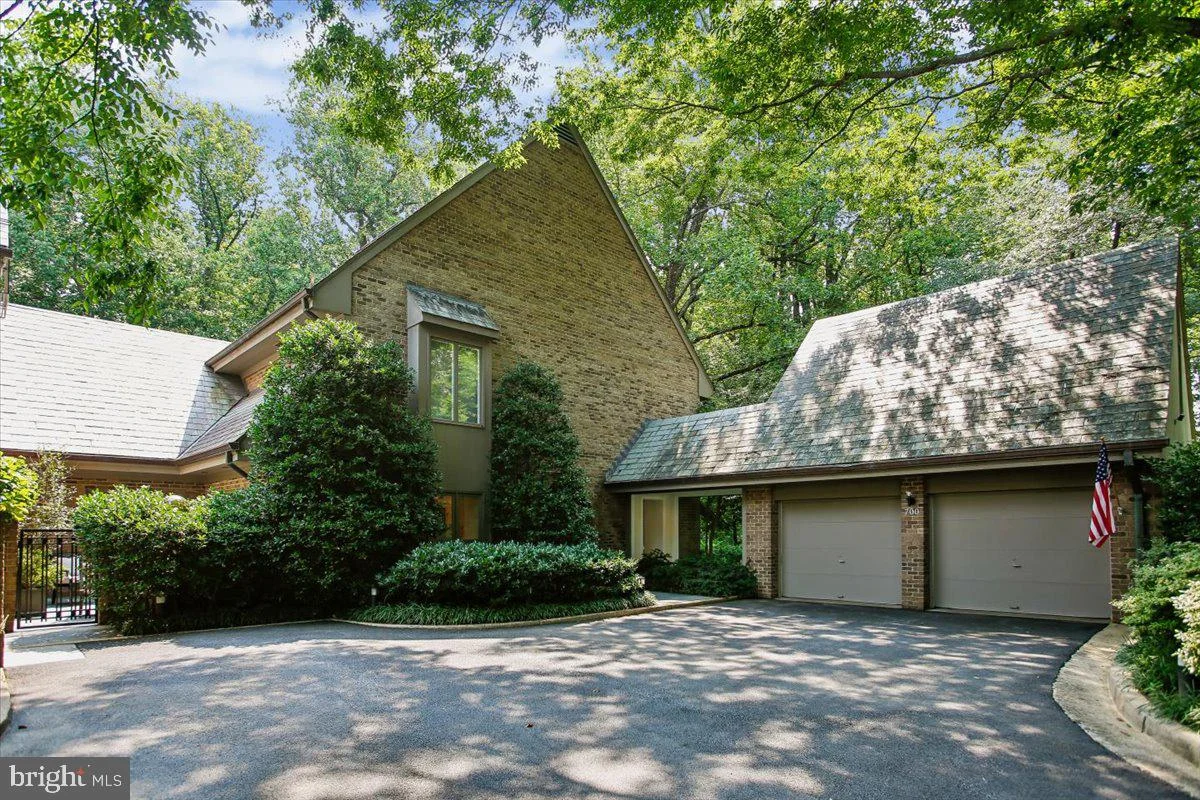 700 Belgrove Road