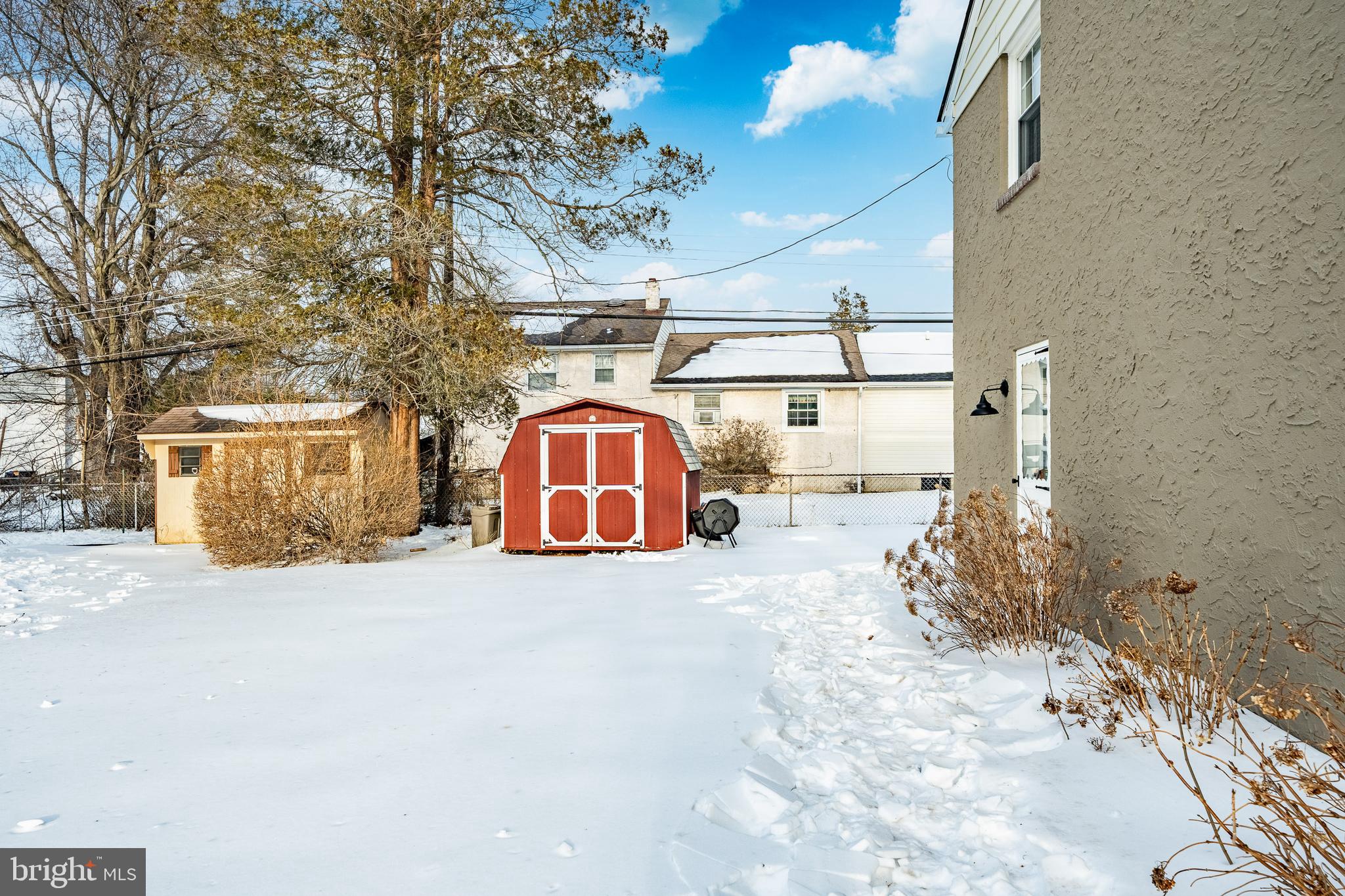 GLEN ACRES - Residential