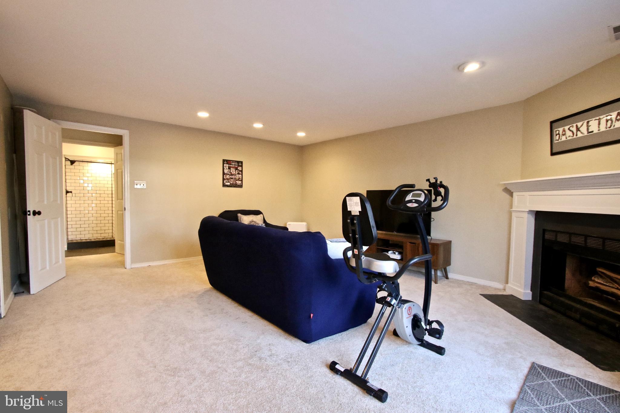 AMBERLEIGH - Residential Lease