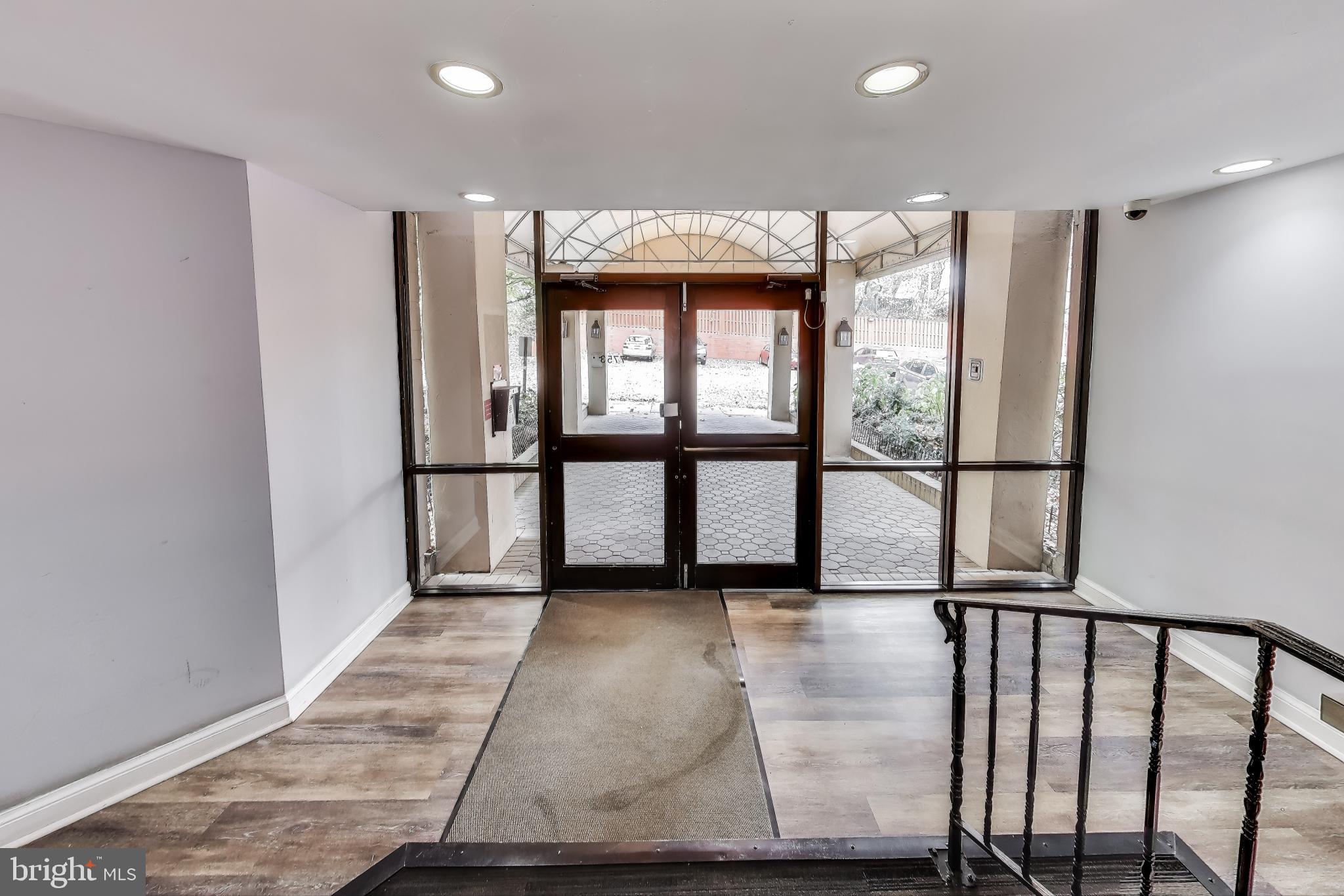 IVYMOUNT COURT - Residential