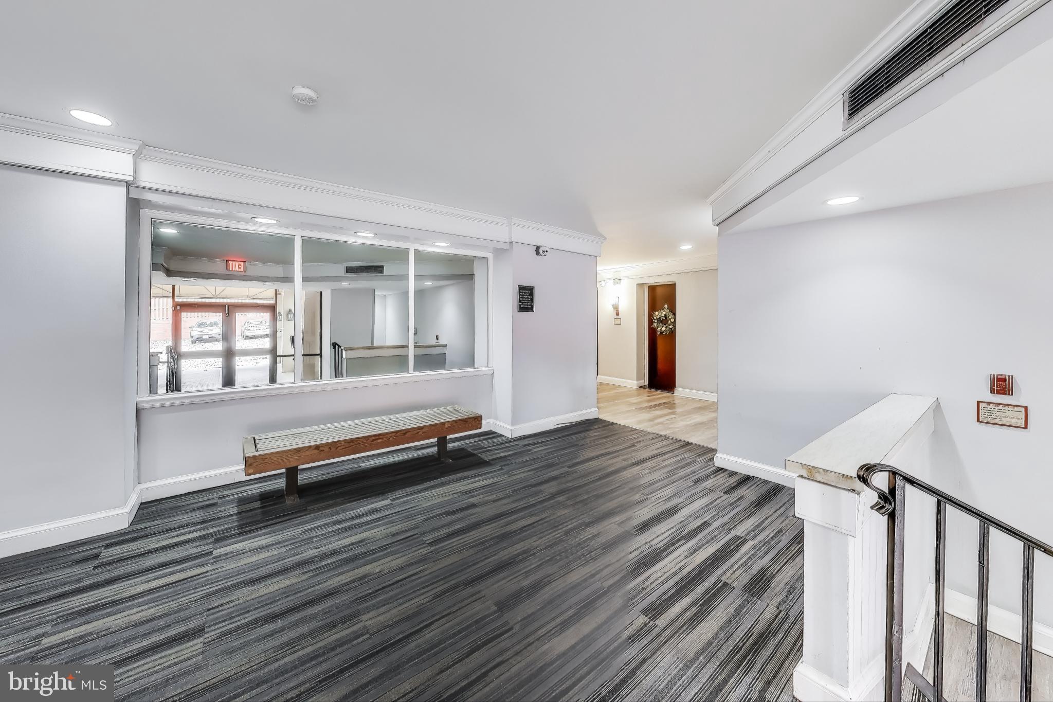 IVYMOUNT COURT - Residential