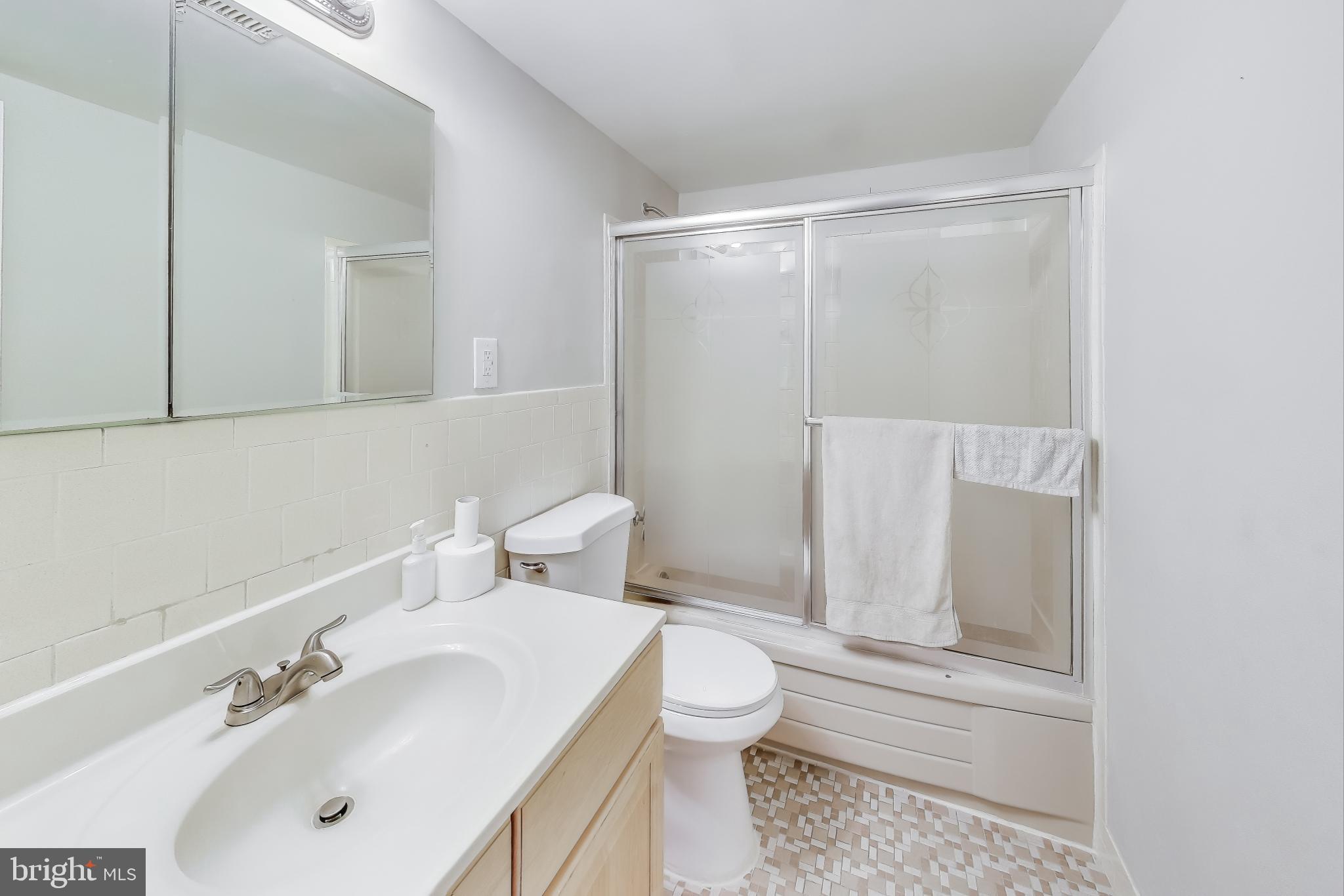 IVYMOUNT COURT - Residential