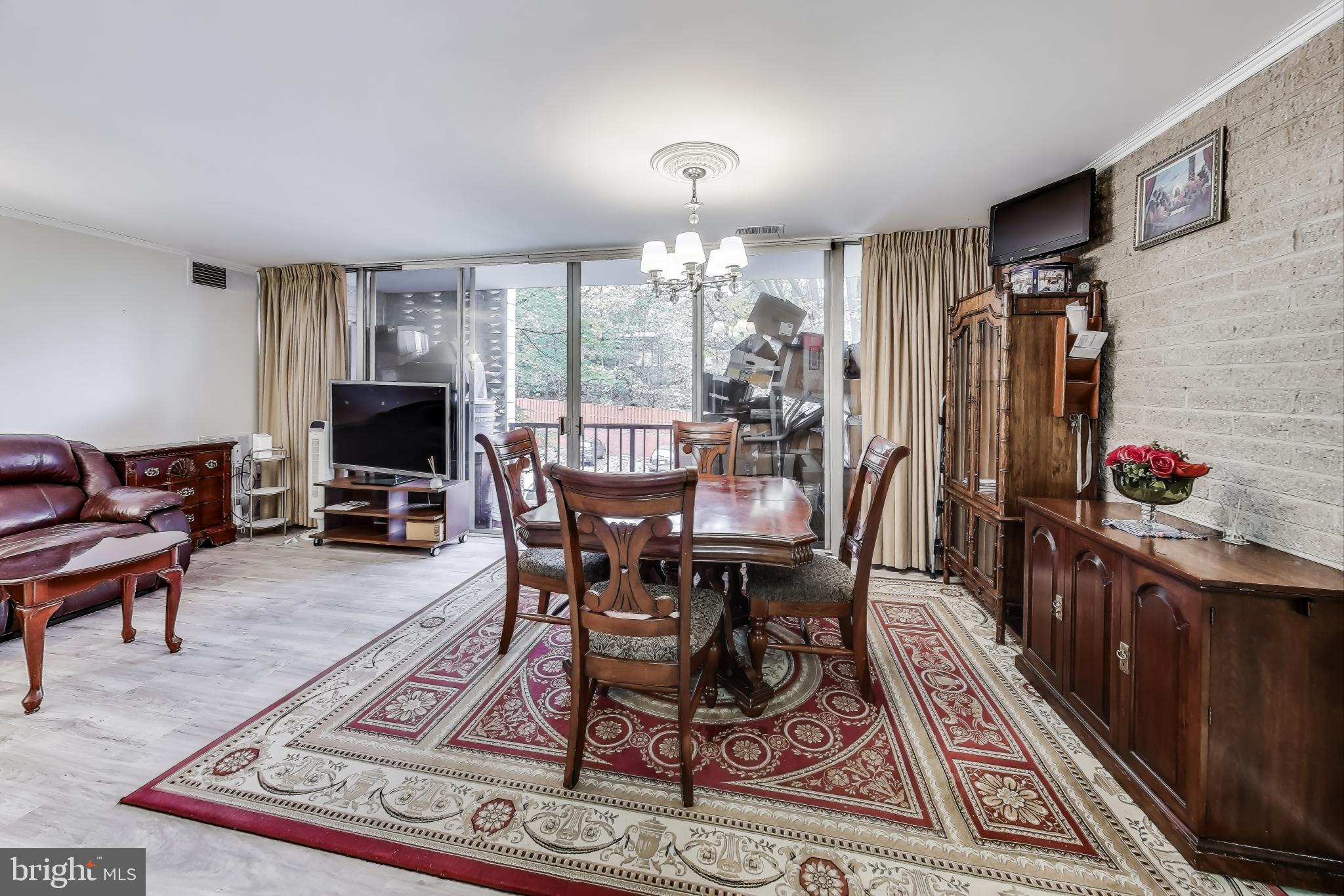 IVYMOUNT COURT - Residential