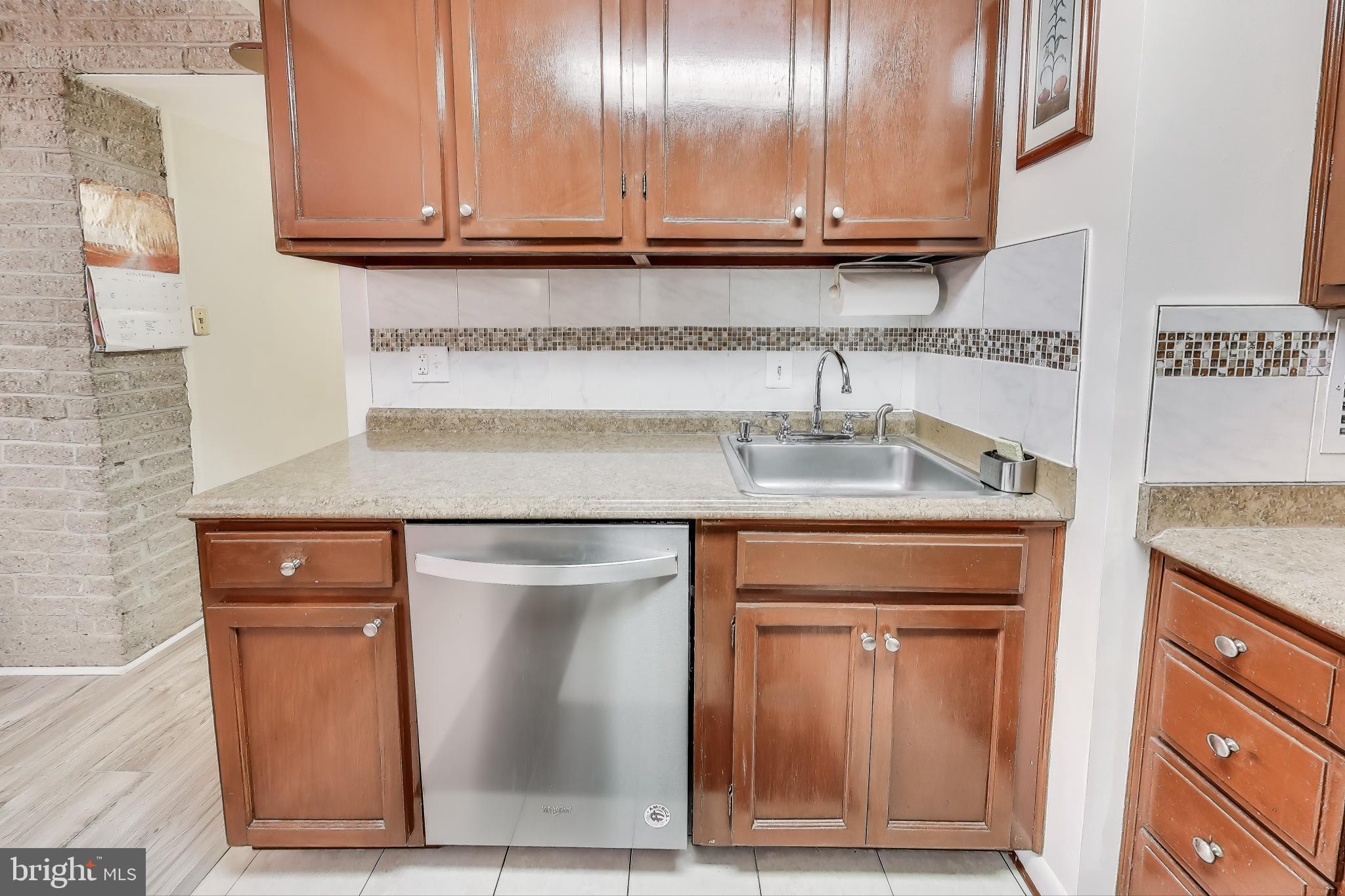 IVYMOUNT COURT - Residential