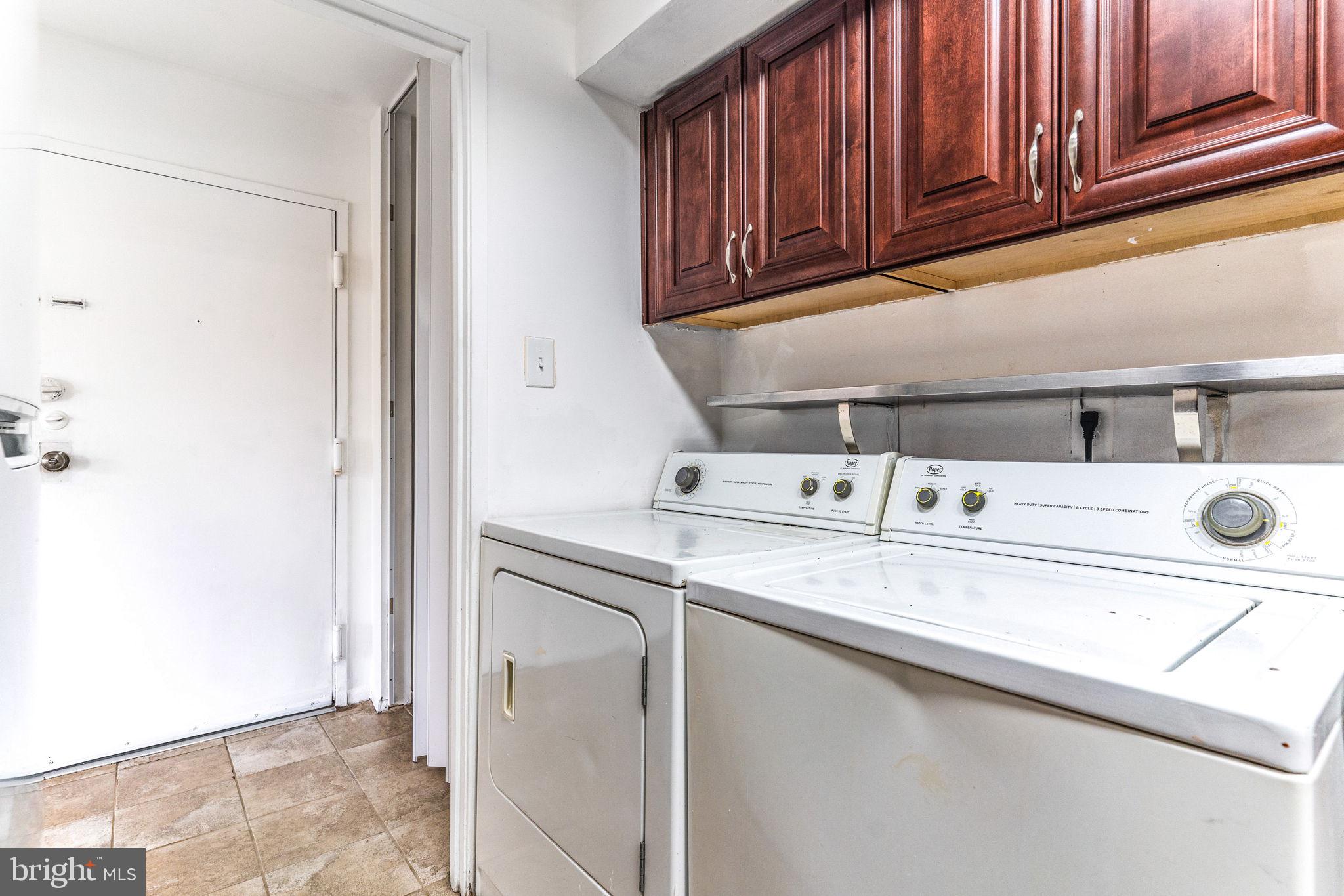 TREETOP CONDO - Residential Lease