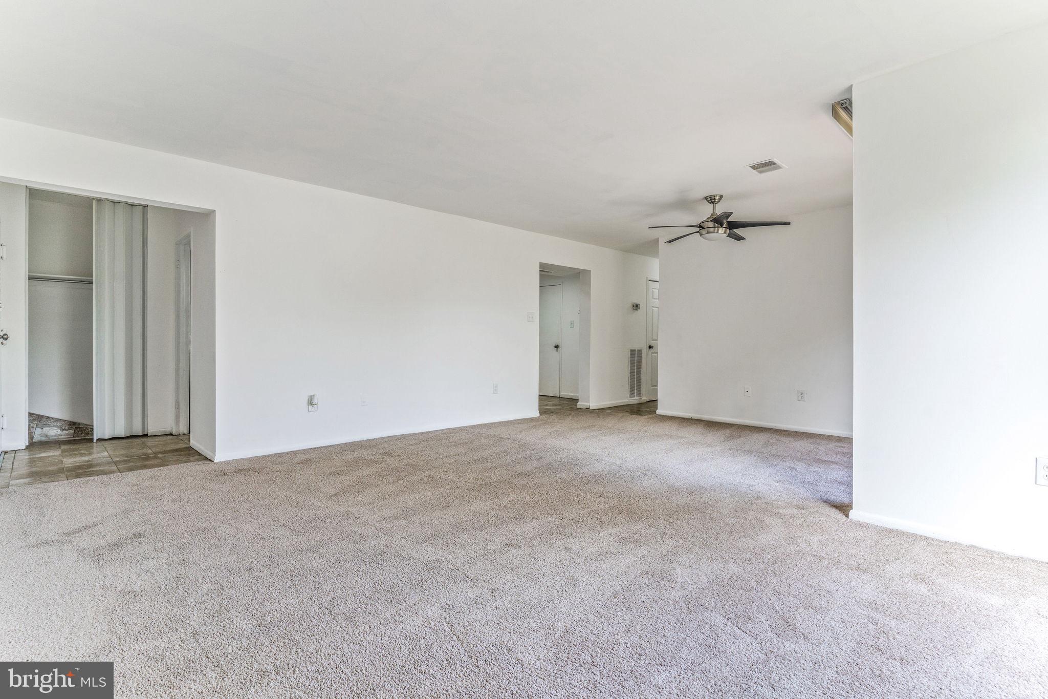 TREETOP CONDO - Residential Lease