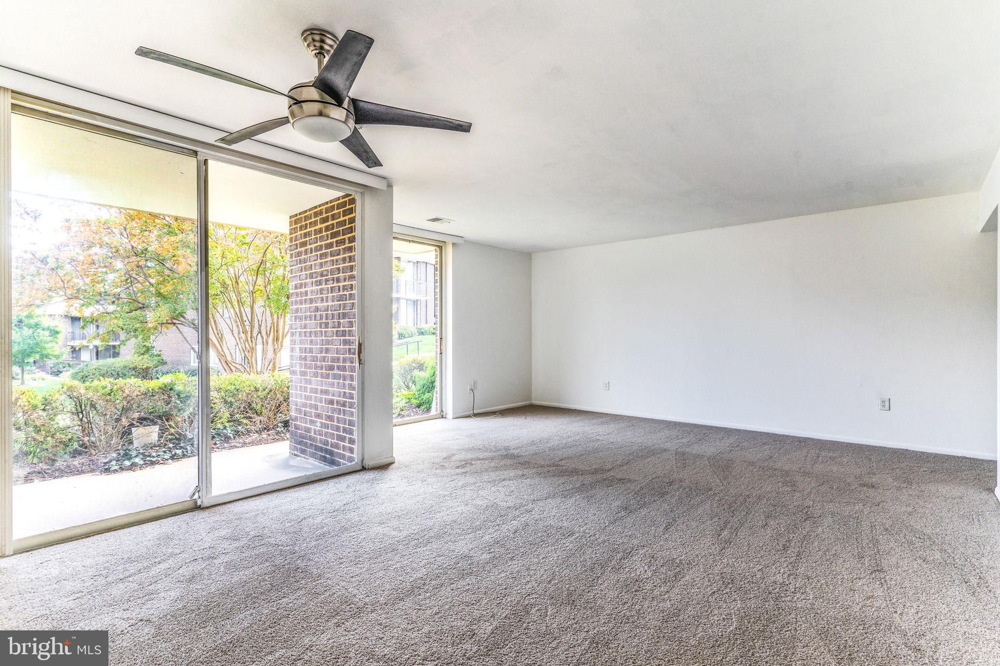 TREETOP CONDO - Residential Lease