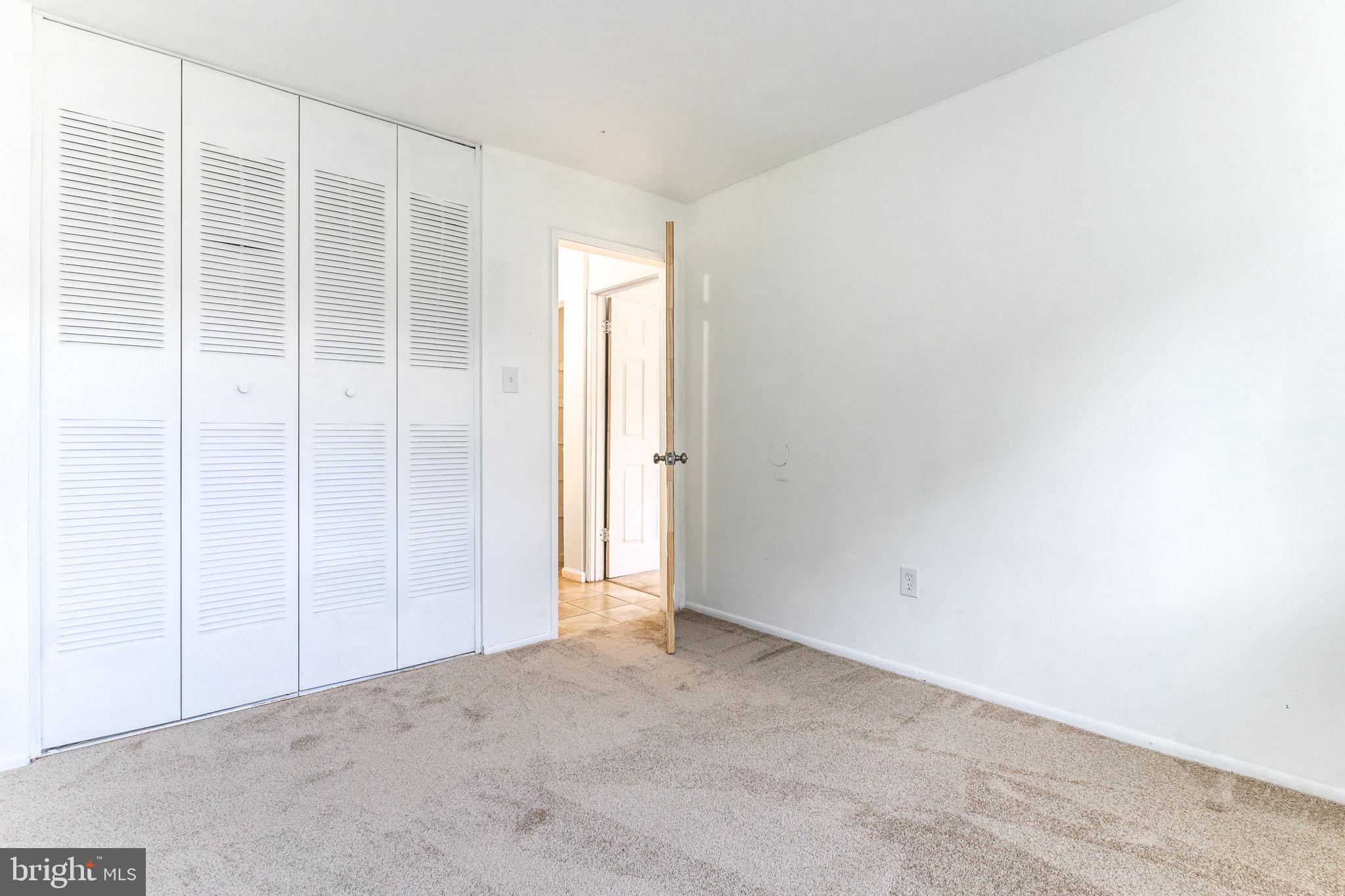 TREETOP CONDO - Residential Lease