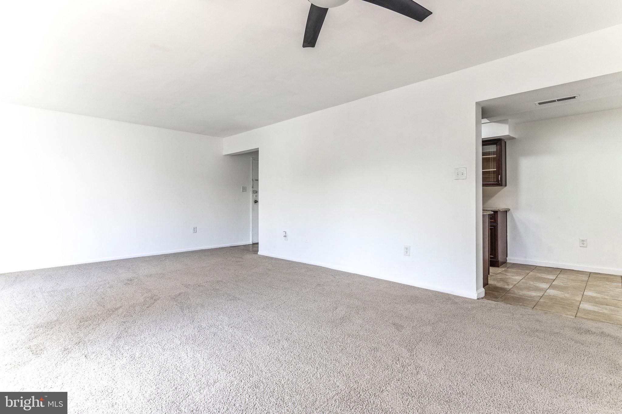 TREETOP CONDO - Residential Lease