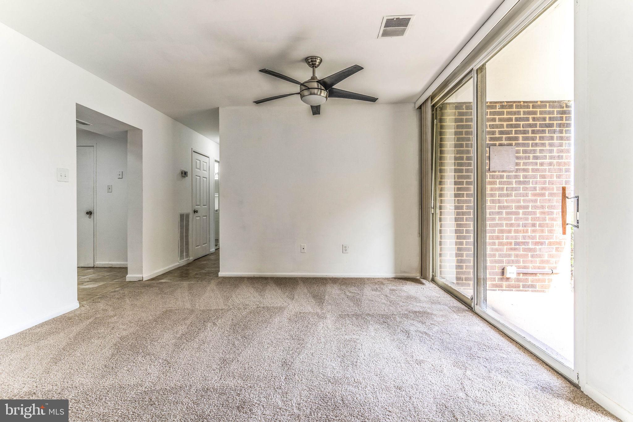 TREETOP CONDO - Residential Lease