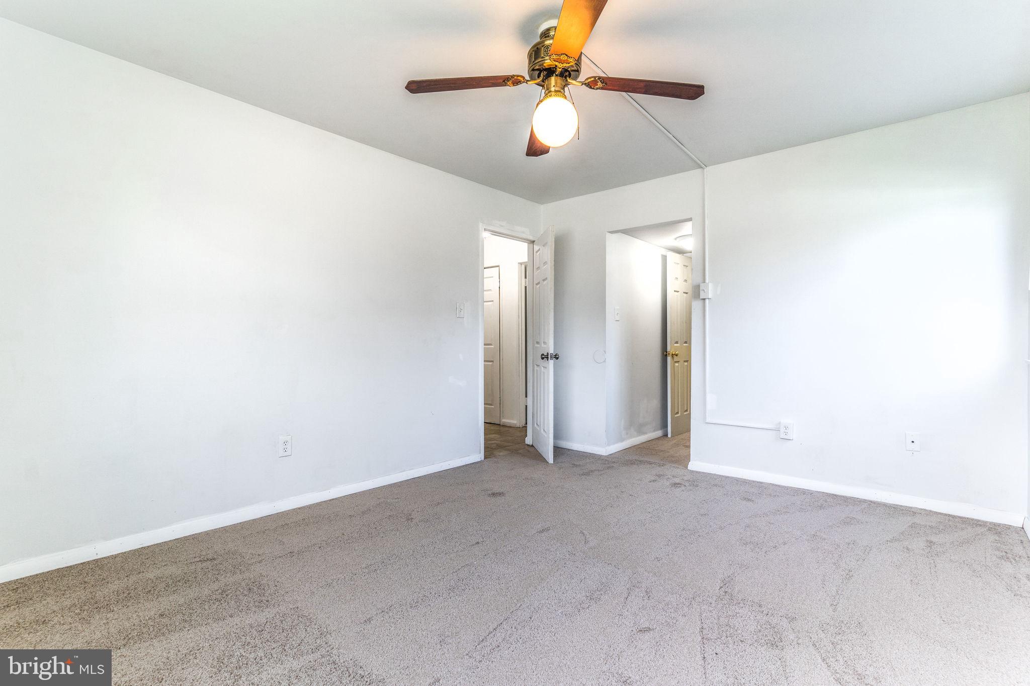 TREETOP CONDO - Residential Lease