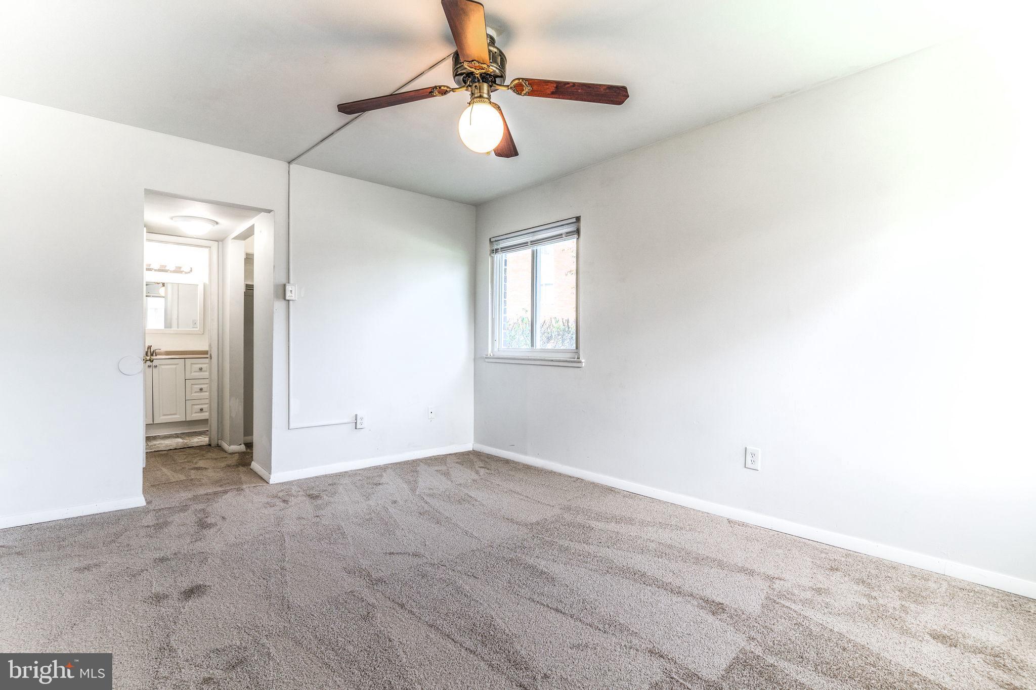 TREETOP CONDO - Residential Lease