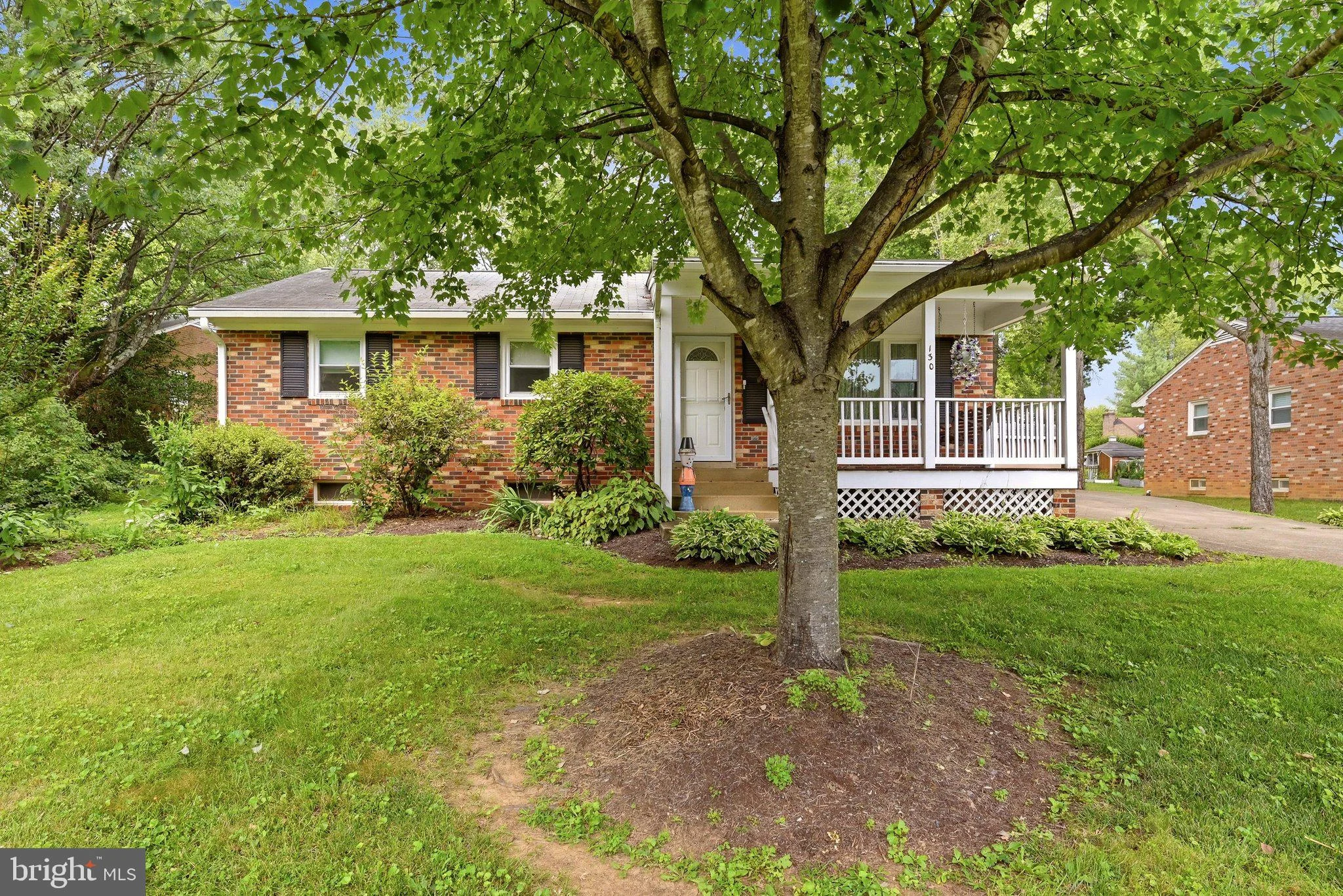 130 S St Paul Street, Hamilton, VA, 20158