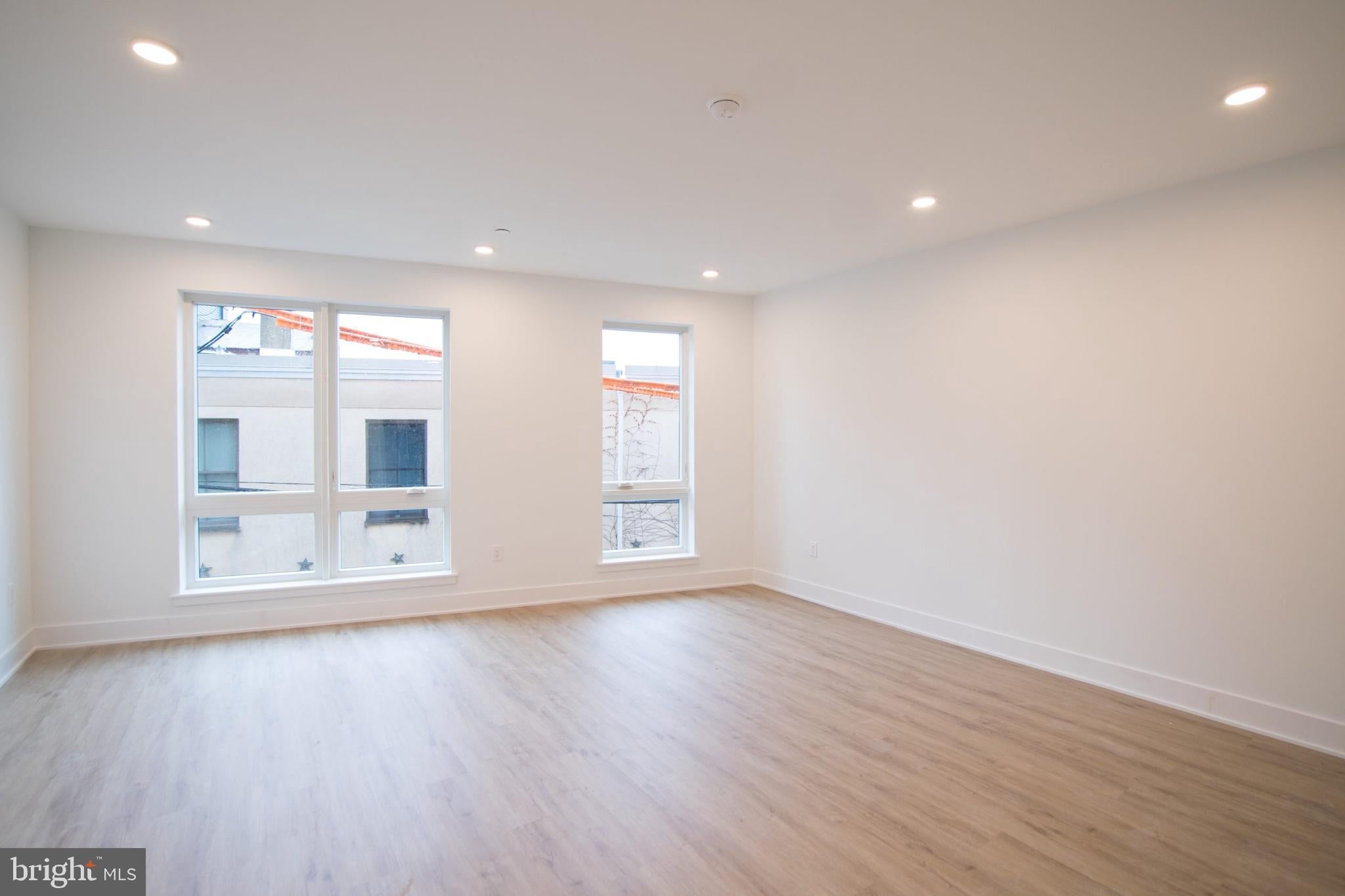 1325 N LEE STREET UNIT 401
