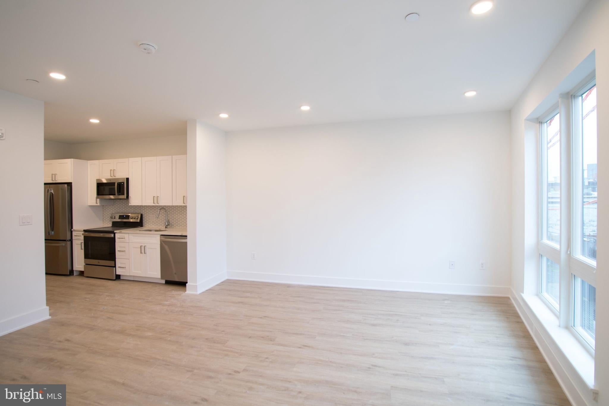 1325 N LEE STREET UNIT 401