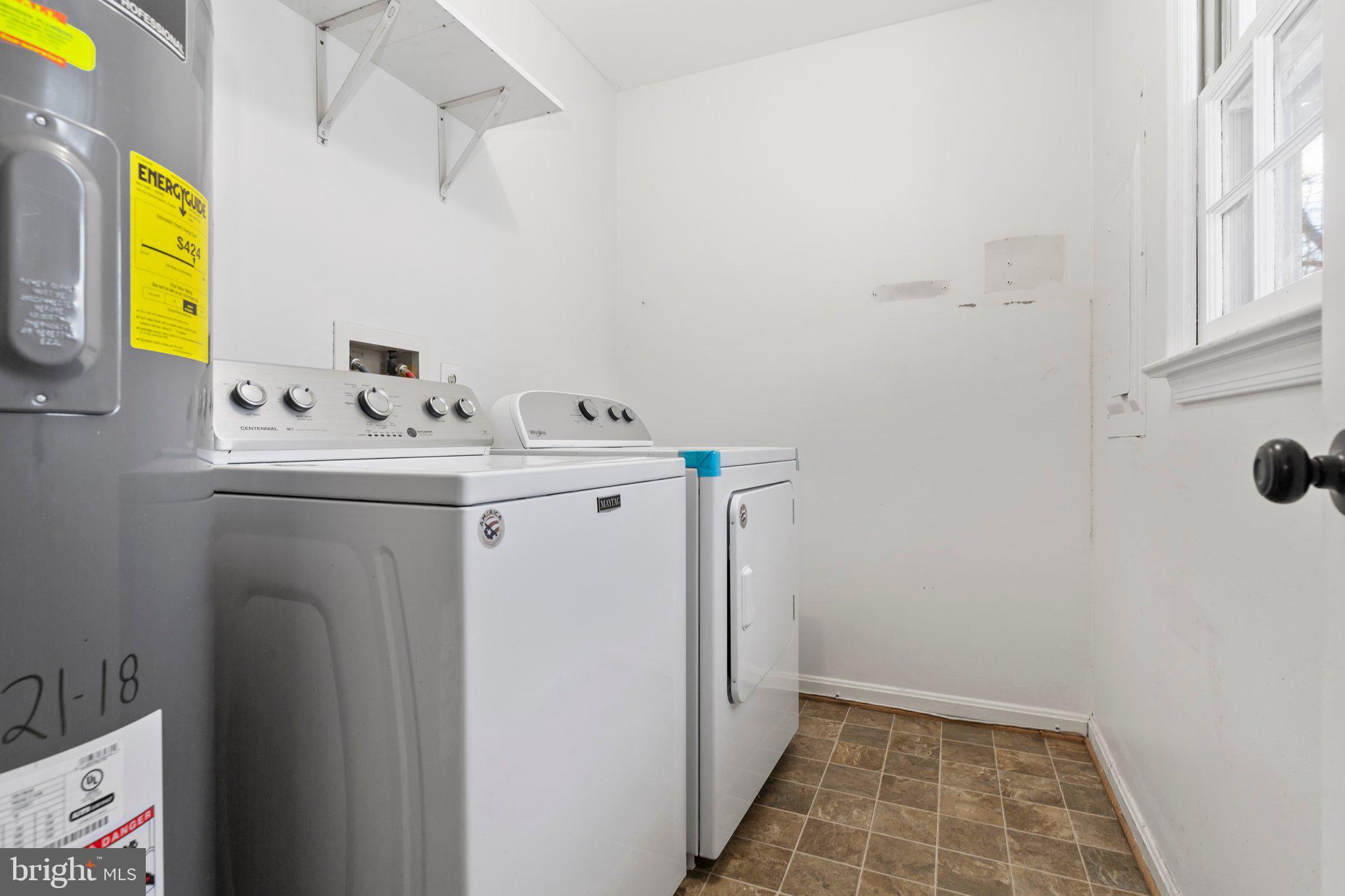 WINDSOR PLACE - Residential