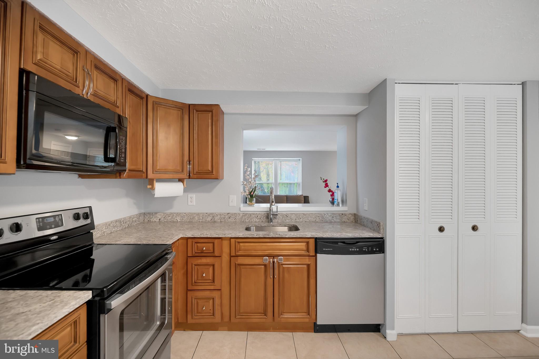 POHICK VILLAGE - Residential