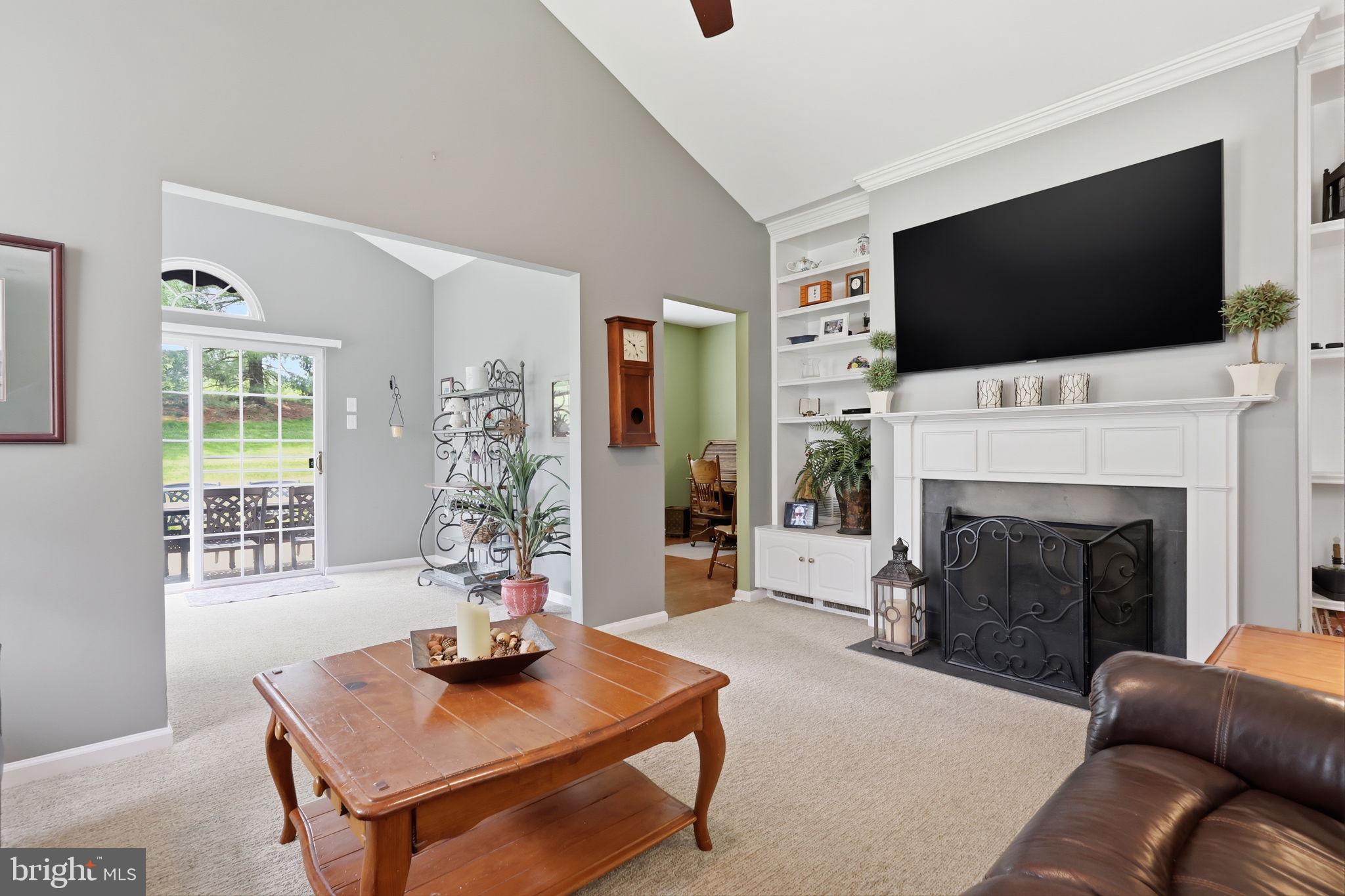 FLOWERS MILL - Residential