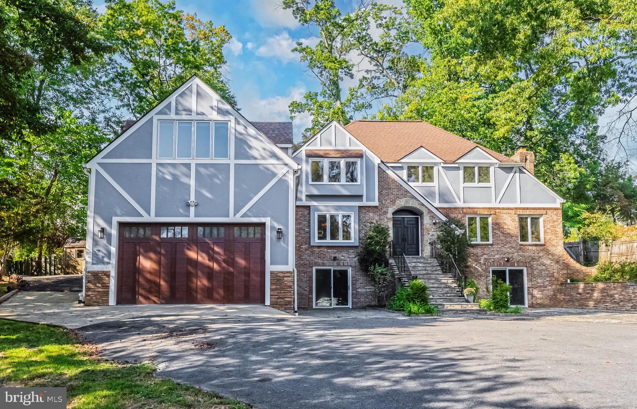 2352 CEDAR LANE