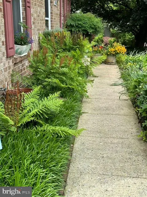 Columbia, Maryland 21046, United States, 5 Bedrooms Bedrooms, ,4 BathroomsBathrooms,Residential,Pending,11247