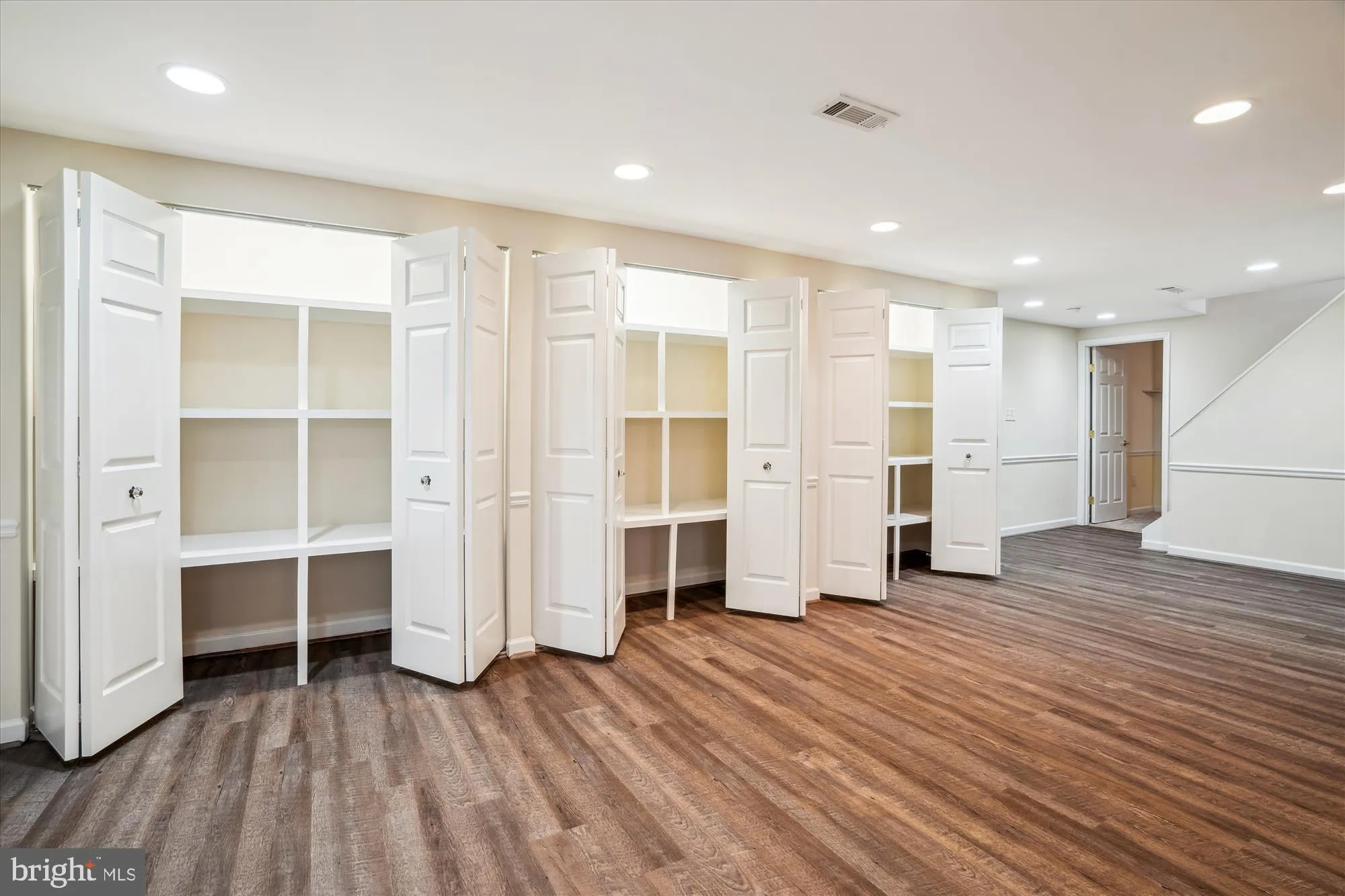 Columbia, Maryland 21046, United States, 5 Bedrooms Bedrooms, ,4 BathroomsBathrooms,Residential,Pending,11247