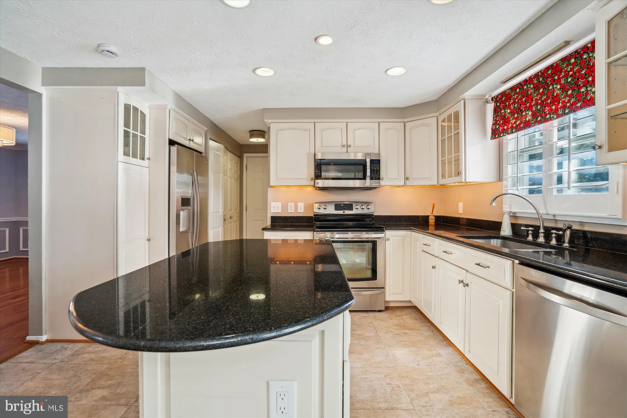 Columbia, Maryland 21046, United States, 5 Bedrooms Bedrooms, ,4 BathroomsBathrooms,Residential,Pending,11247