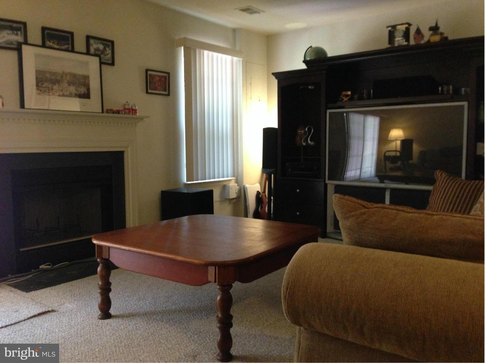 GUNSTON SQUARE - Residential Lease