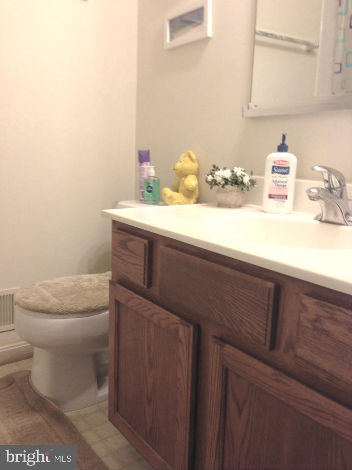 GUNSTON SQUARE - Residential Lease