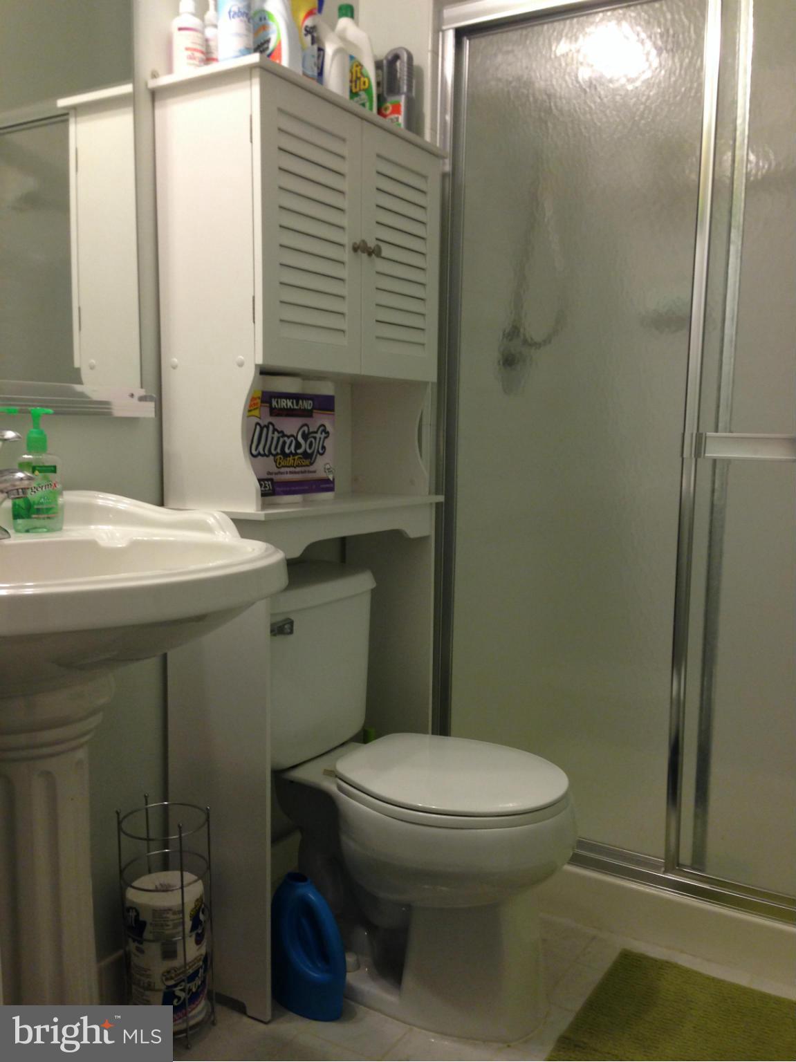 GUNSTON SQUARE - Residential Lease