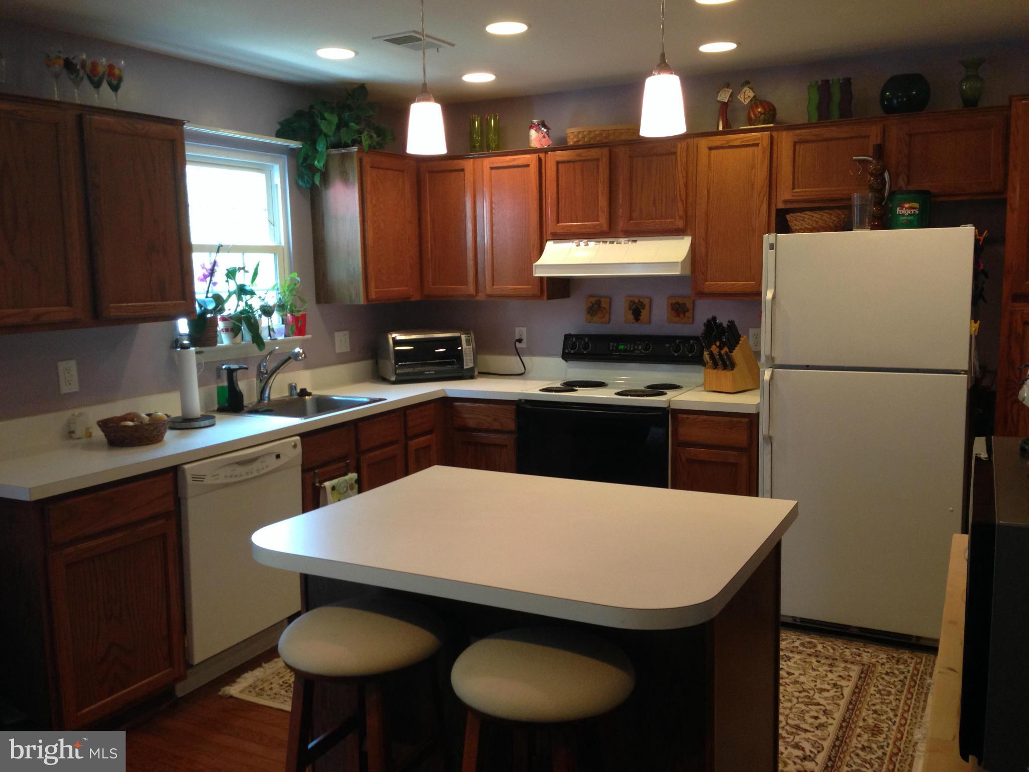 GUNSTON SQUARE - Residential Lease