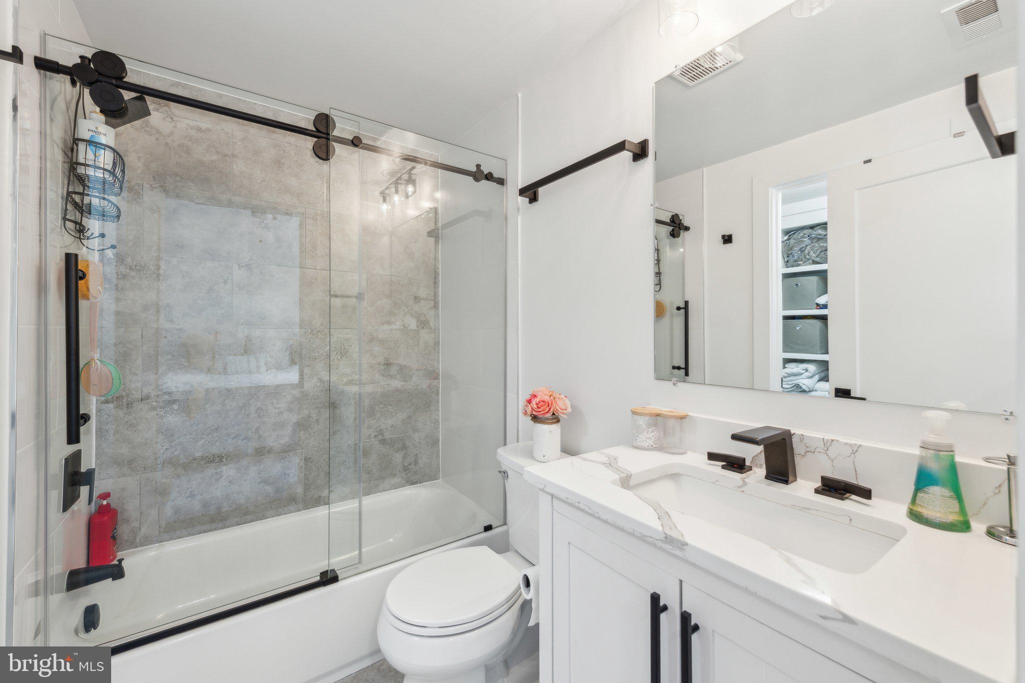 LEEWAY OVERLEE - Residential