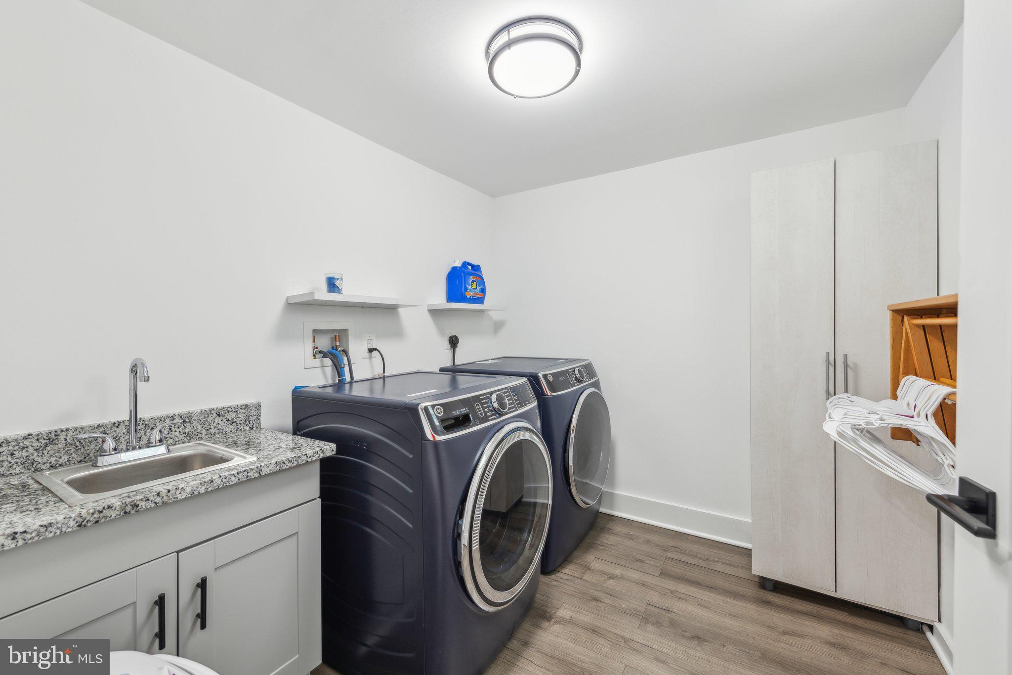 LEEWAY OVERLEE - Residential