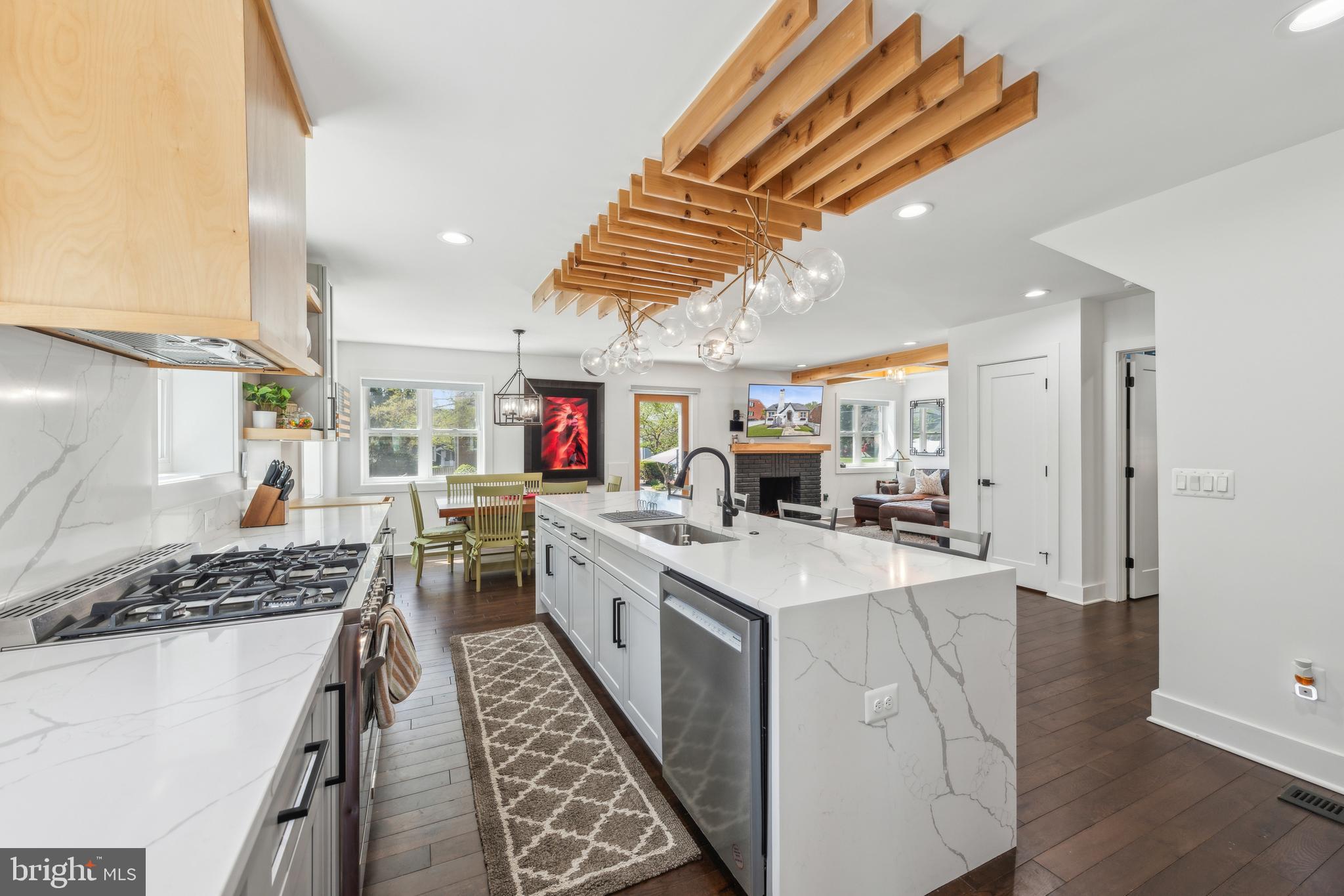 LEEWAY OVERLEE - Residential