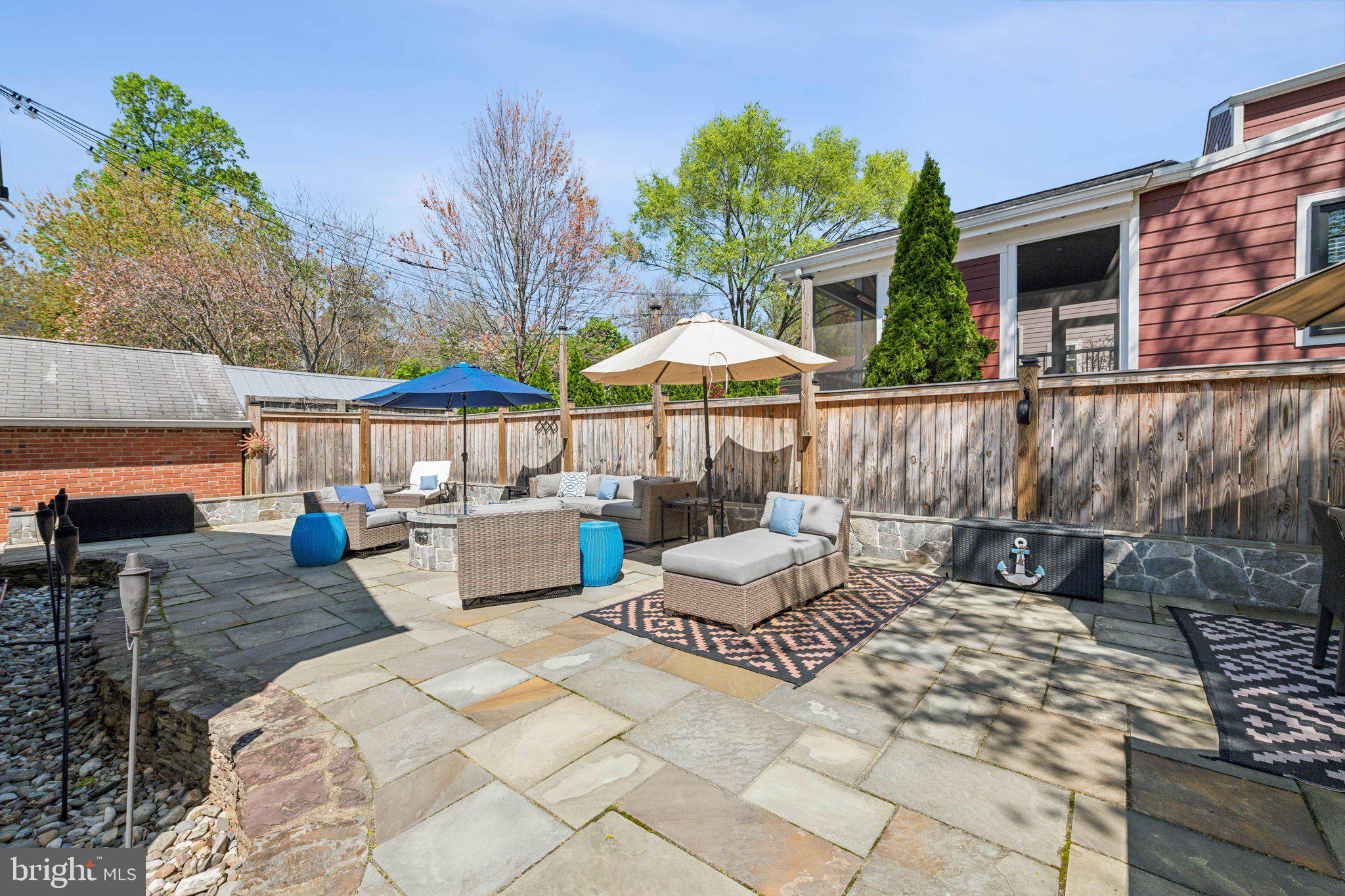 LEEWAY OVERLEE - Residential