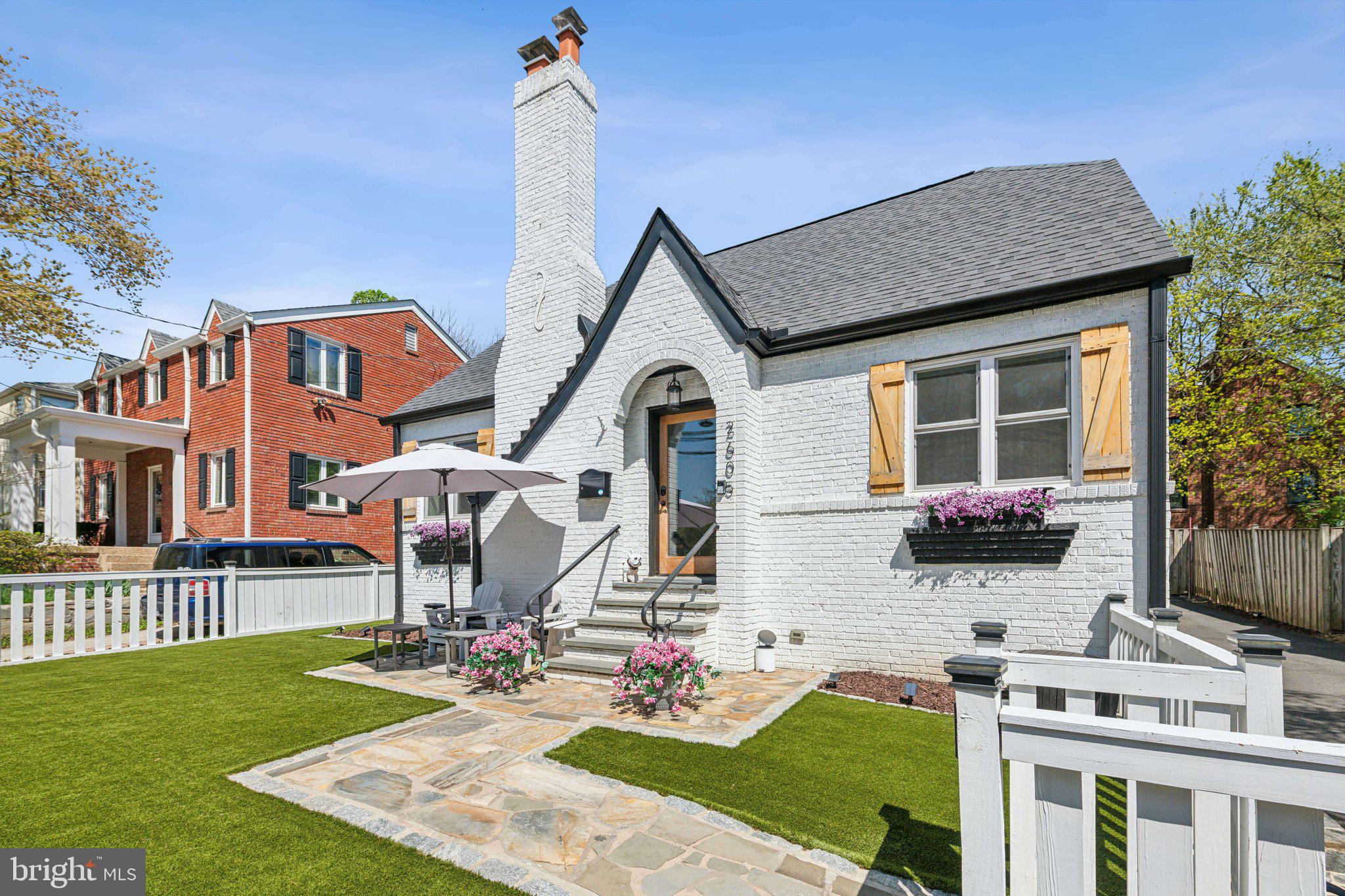 LEEWAY OVERLEE - Residential