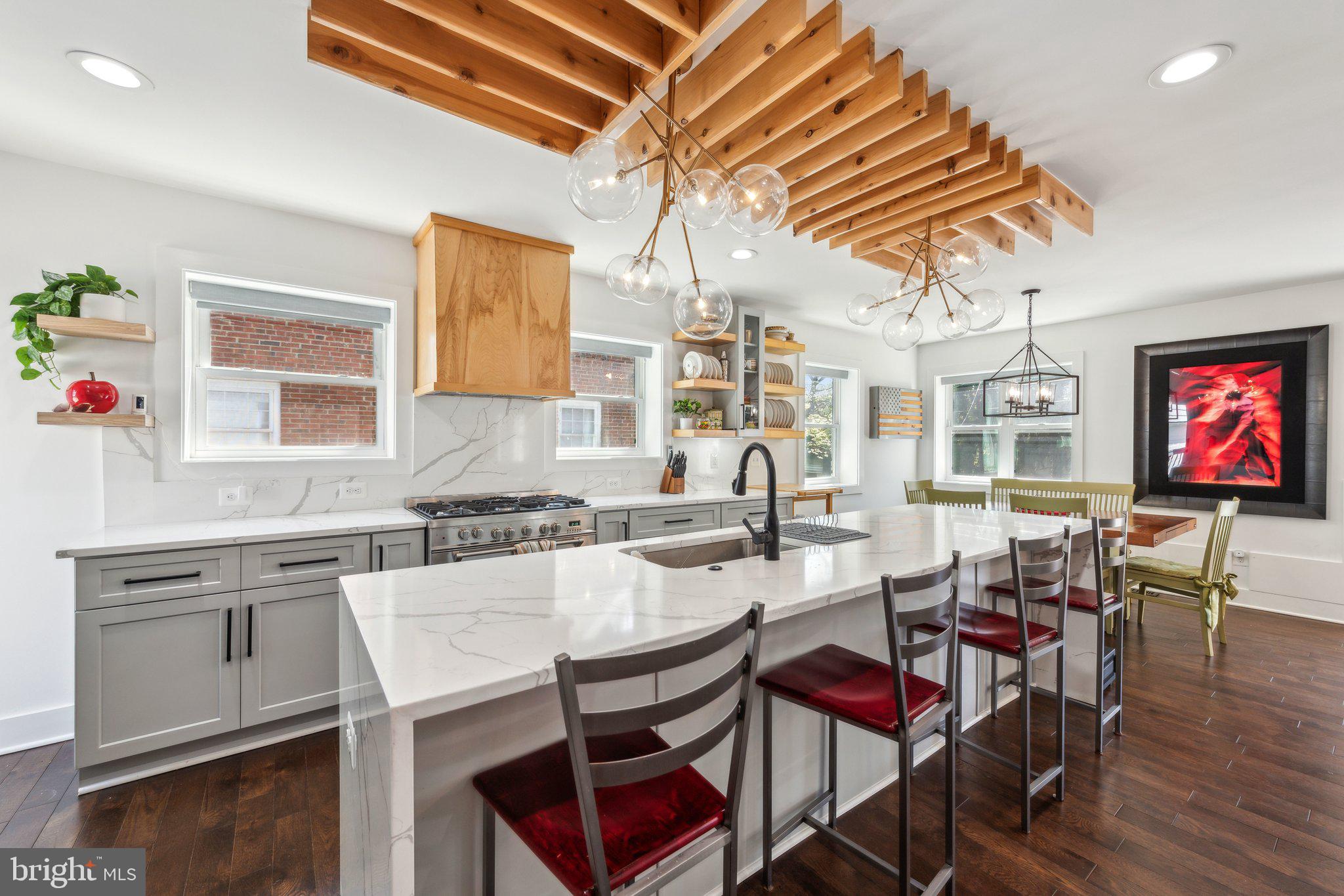 LEEWAY OVERLEE - Residential