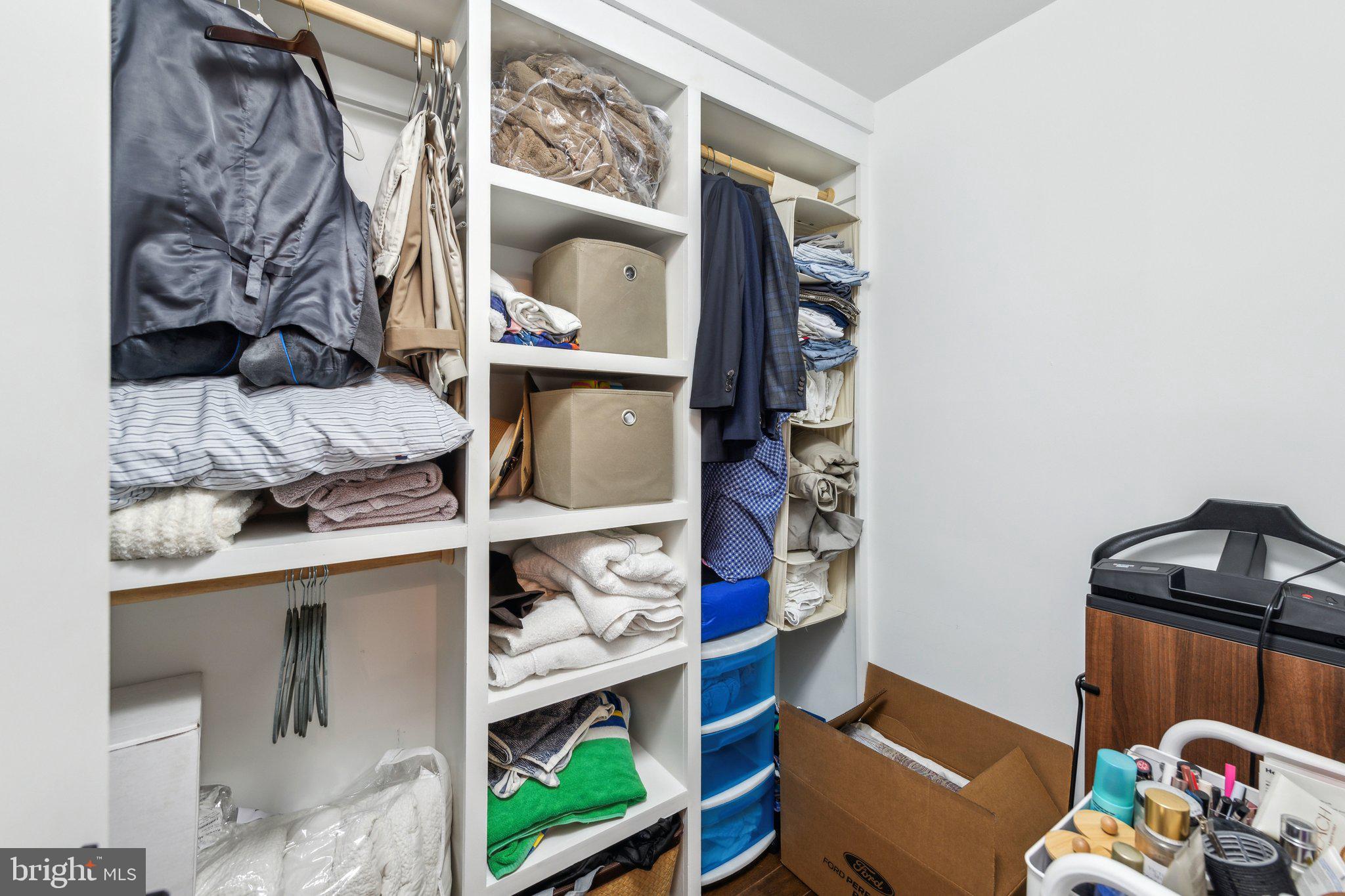 LEEWAY OVERLEE - Residential