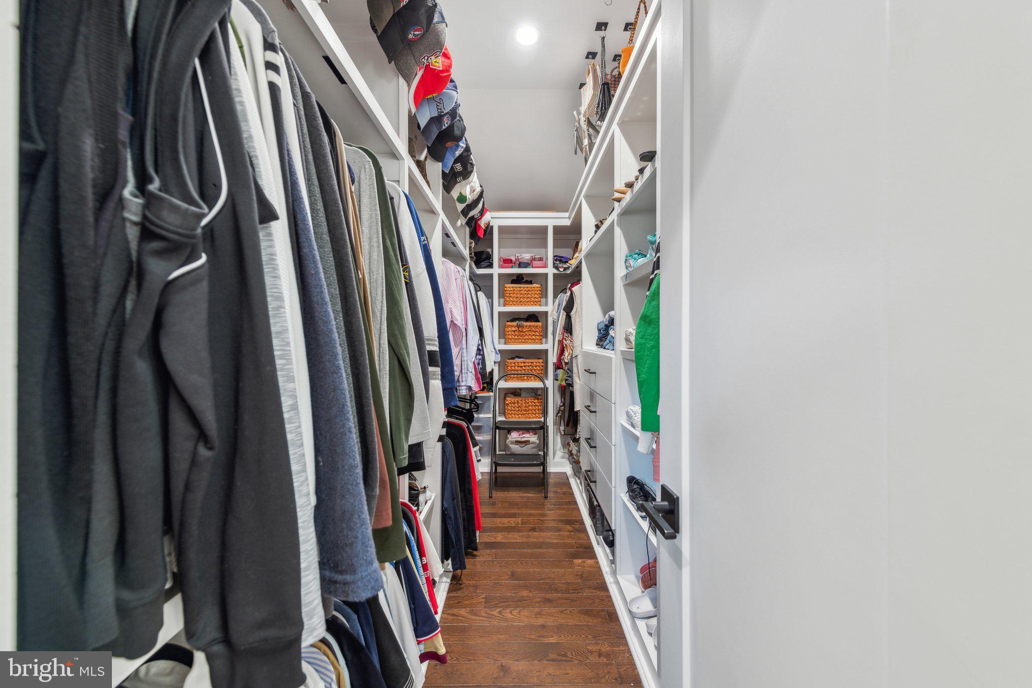 LEEWAY OVERLEE - Residential